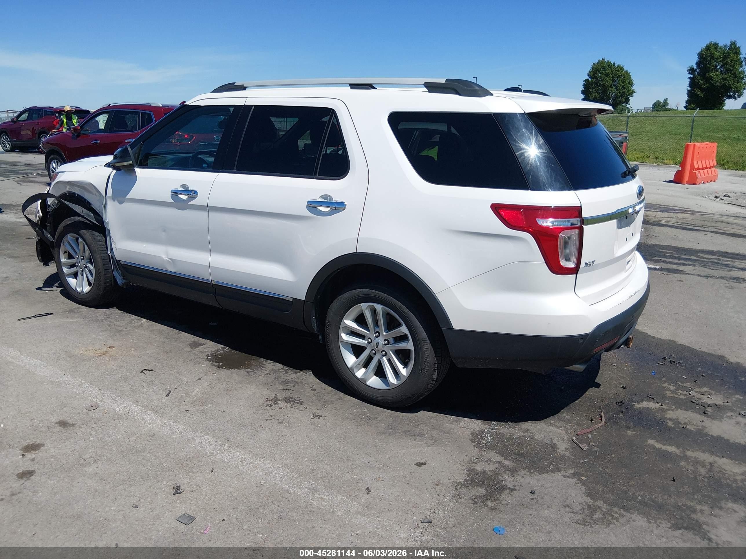 2012 Ford Explorer Xlt White vin: 1FMHK7D85CGA48056