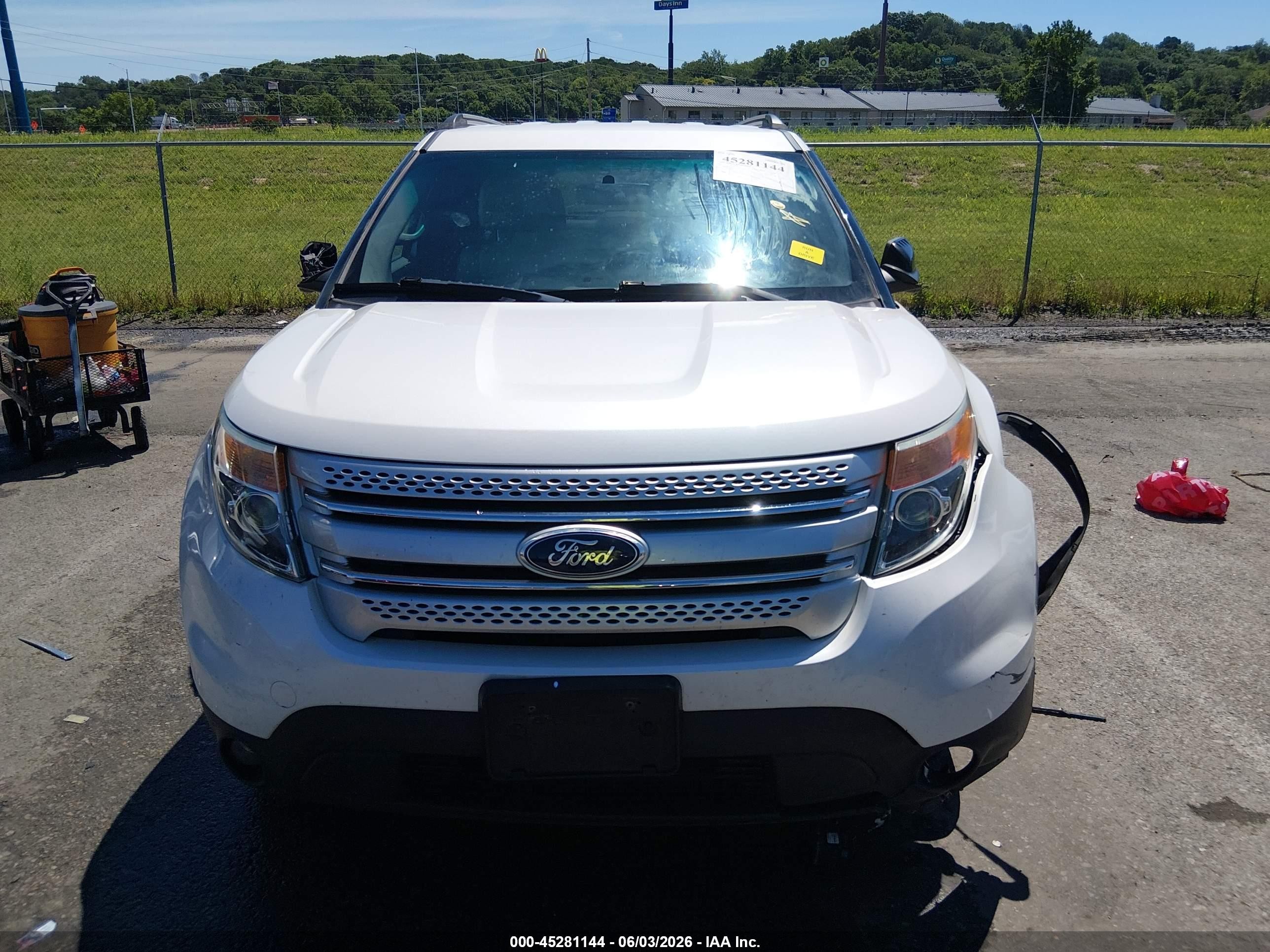 2012 Ford Explorer Xlt White vin: 1FMHK7D85CGA48056