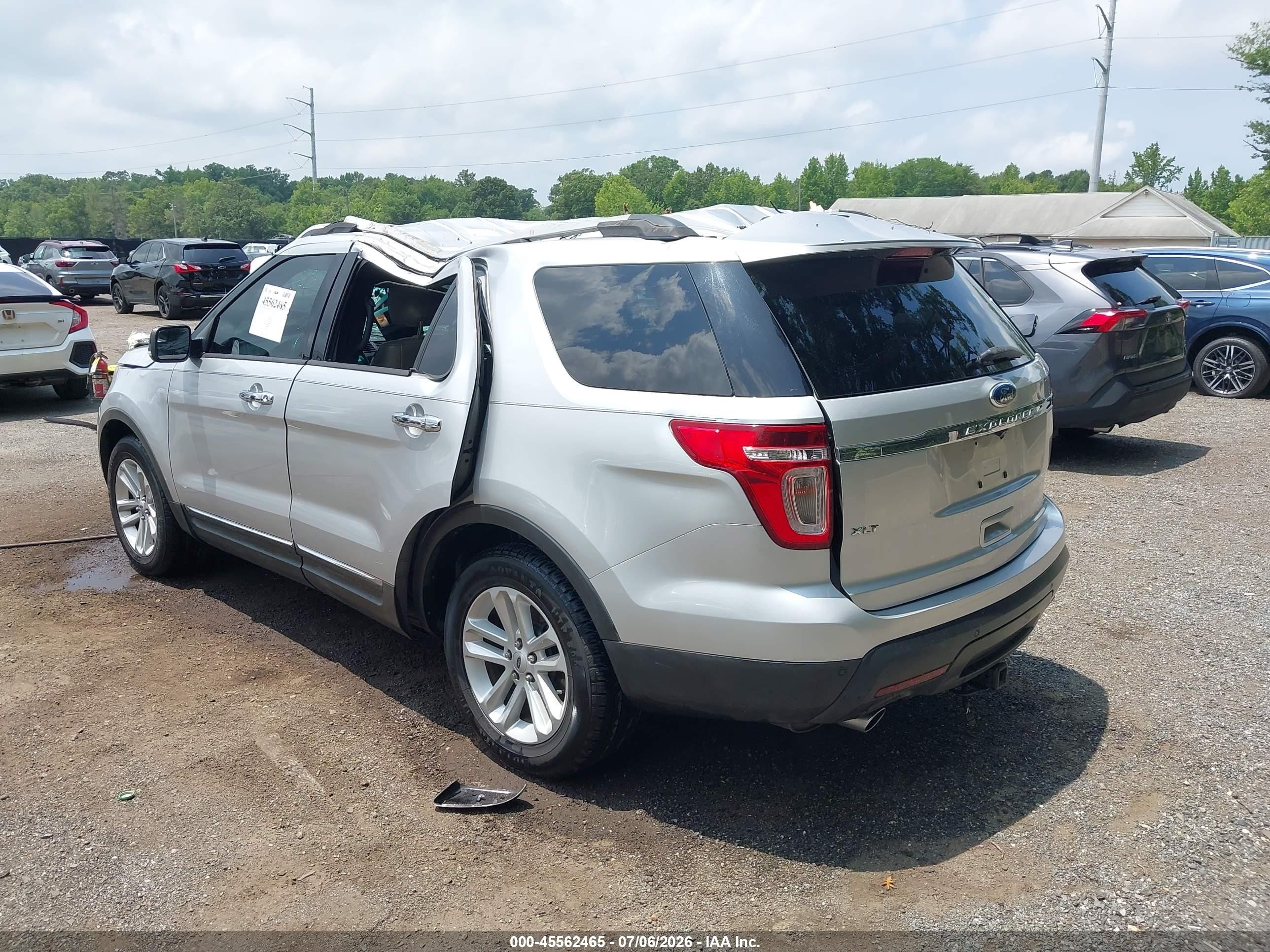 2012 Ford Explorer Xlt Silver vin: 1FMHK7D85CGA68677