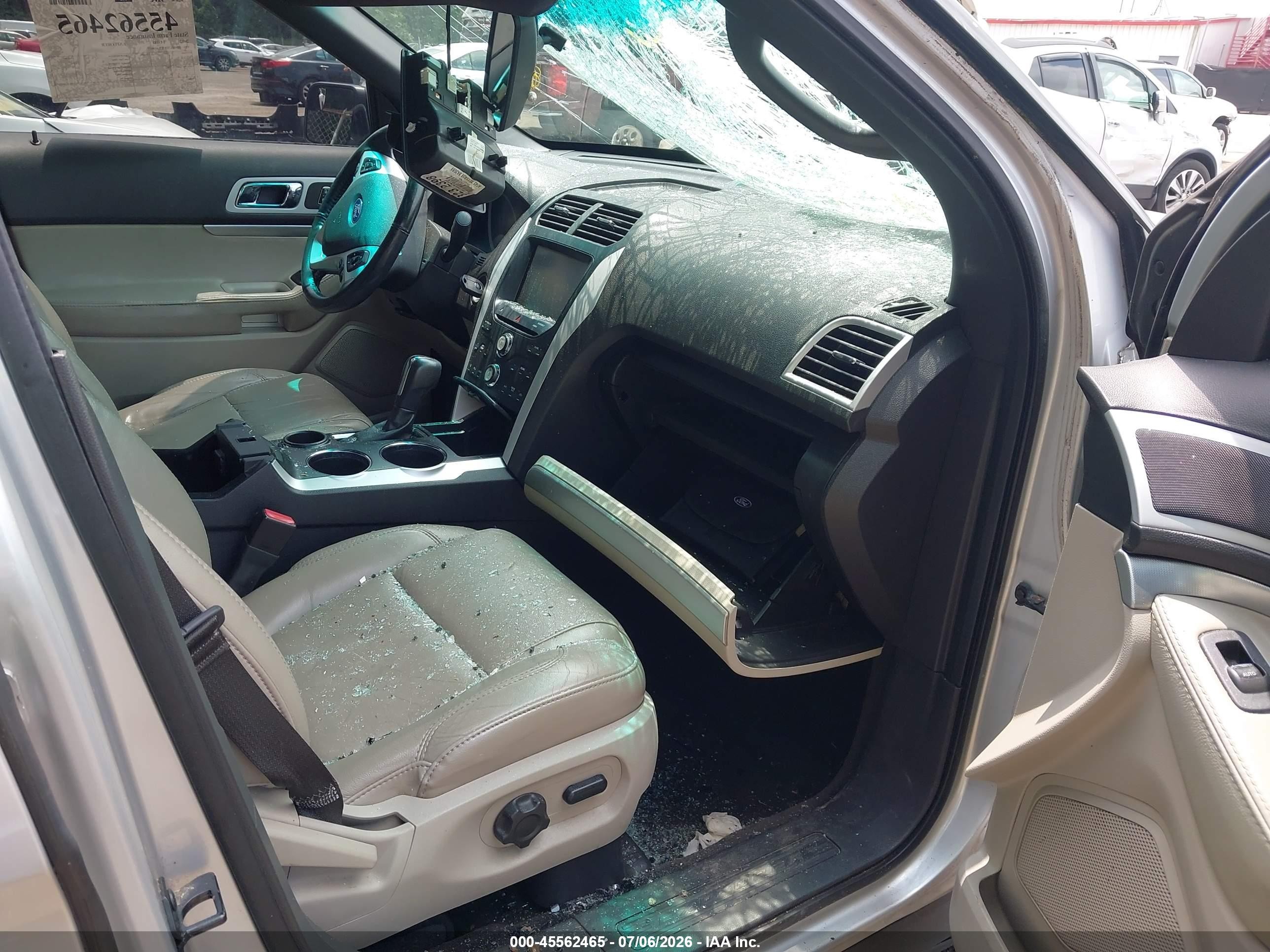 2012 Ford Explorer Xlt Silver vin: 1FMHK7D85CGA68677