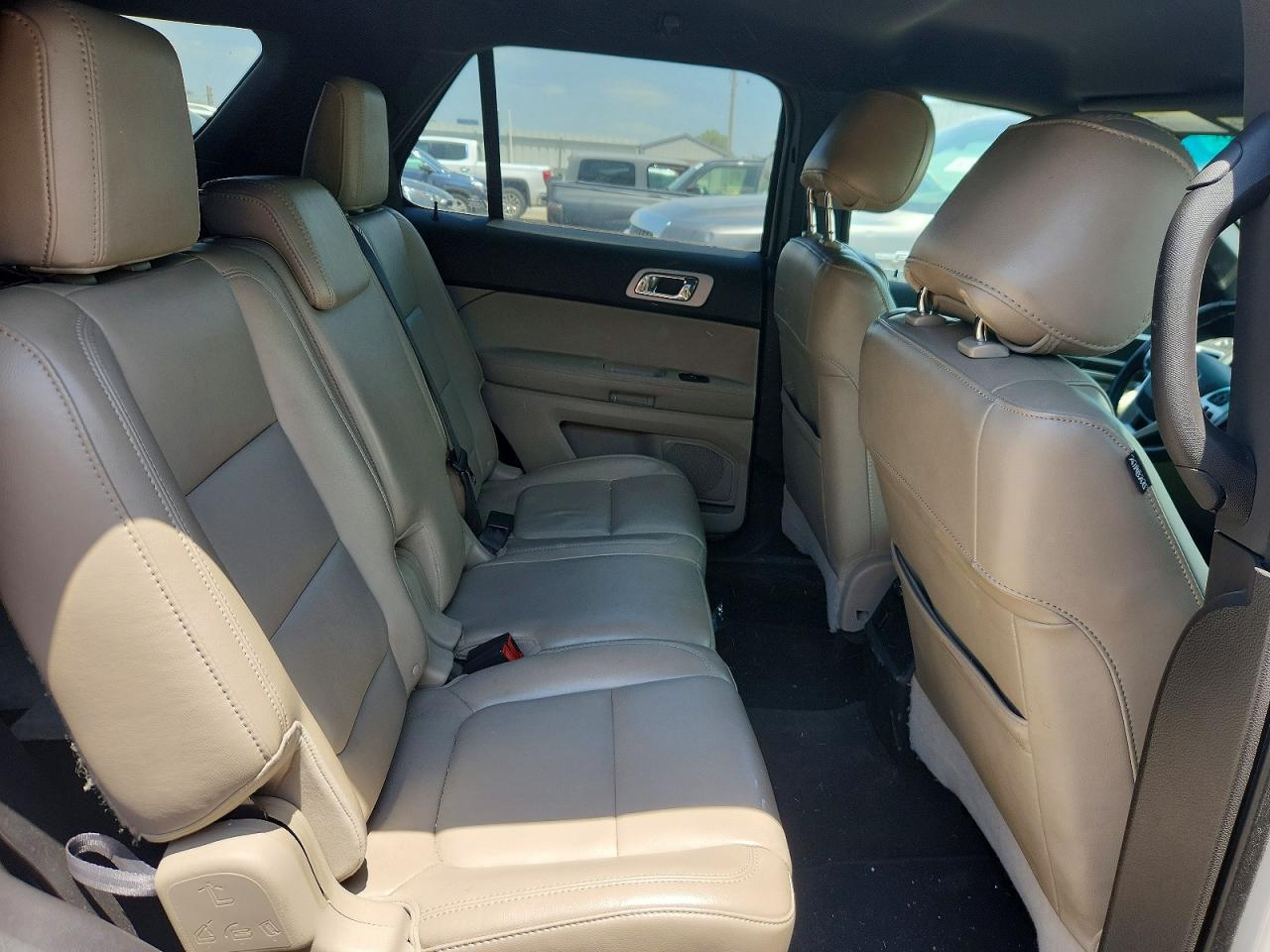 2012 Ford Explorer Xlt White vin: 1FMHK7D85CGA74723