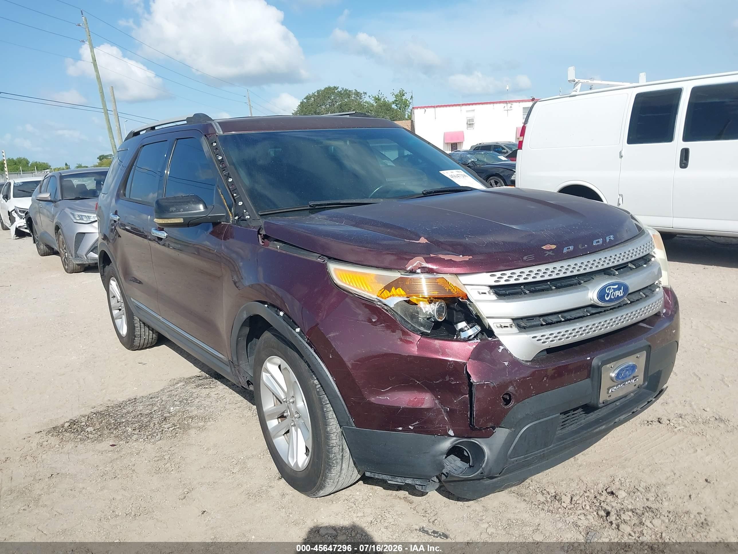 2011 Ford Explorer Xlt Burgundy vin: 1FMHK7D86BGA05005