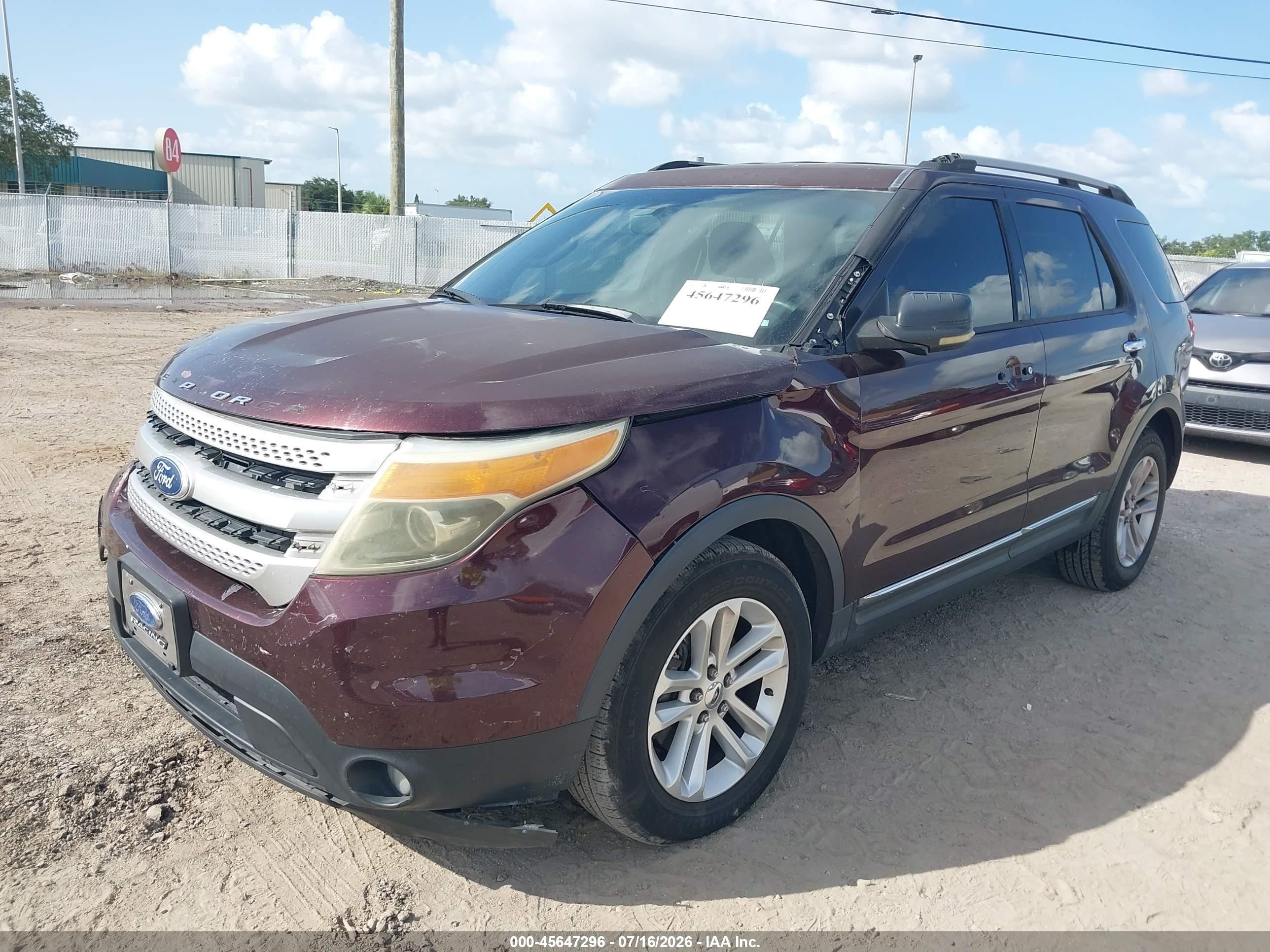 2011 Ford Explorer Xlt Burgundy vin: 1FMHK7D86BGA05005