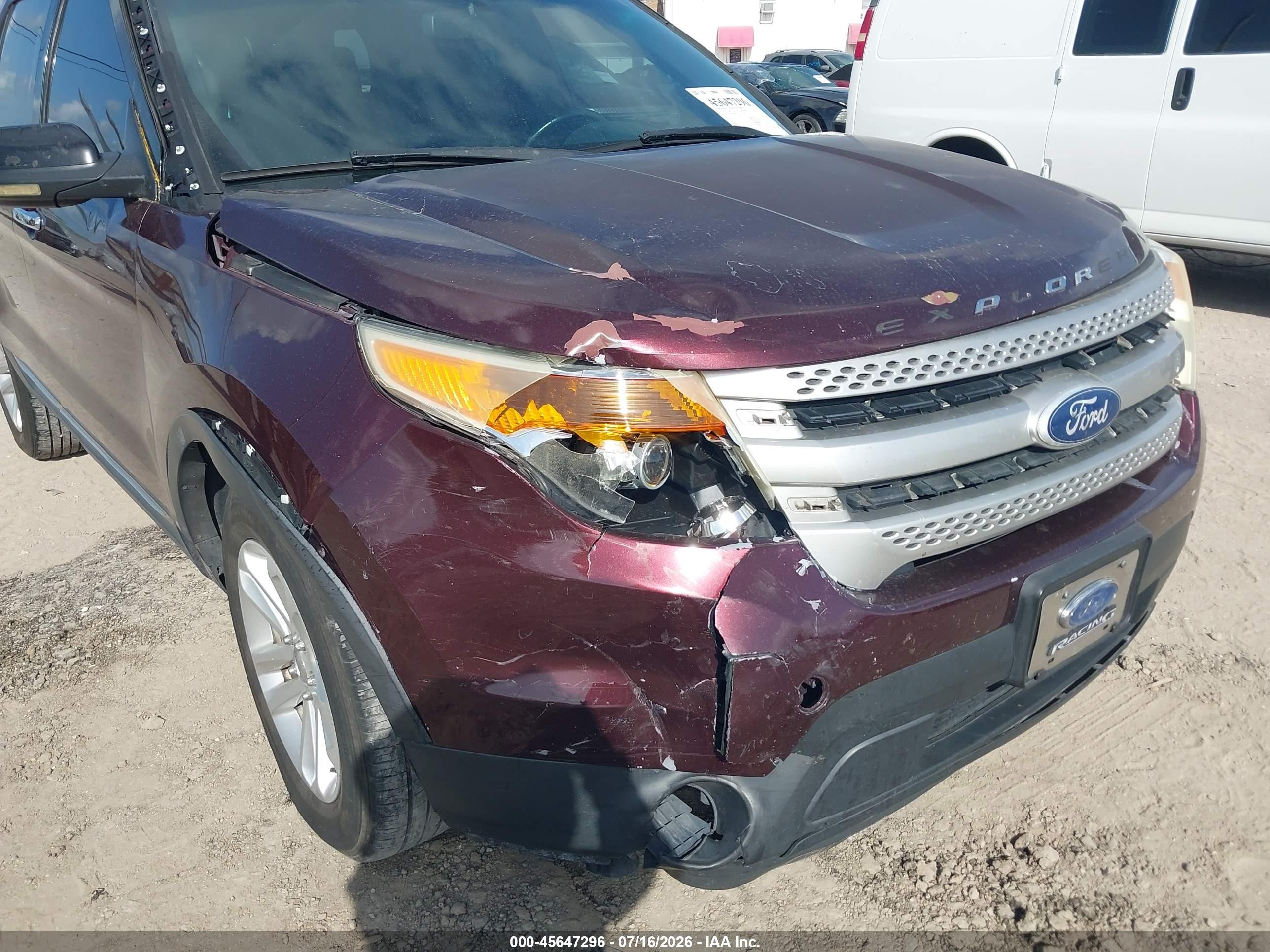 2011 Ford Explorer Xlt Burgundy vin: 1FMHK7D86BGA05005