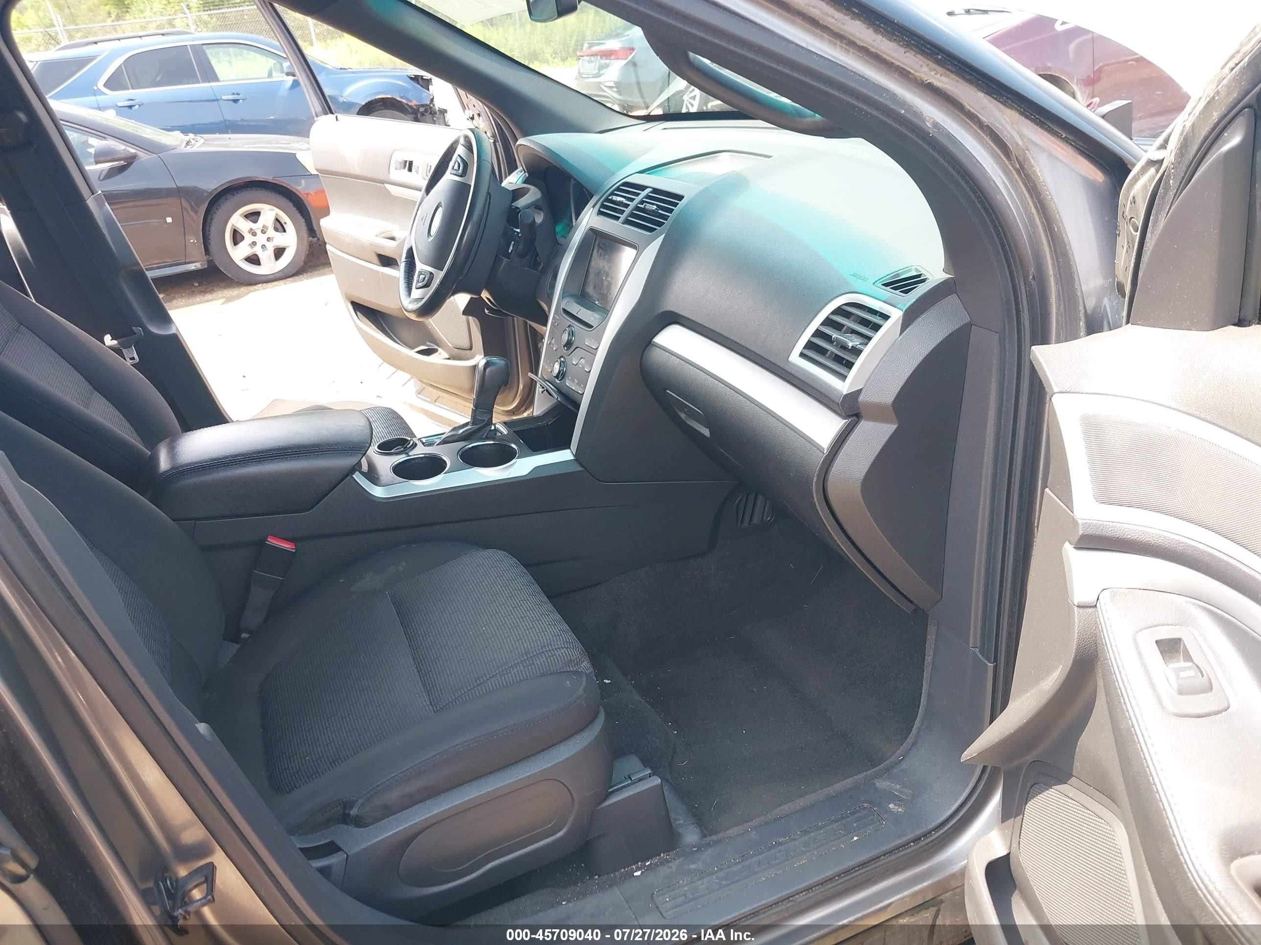 2011 Ford Explorer Xlt Gray vin: 1FMHK7D86BGA18157