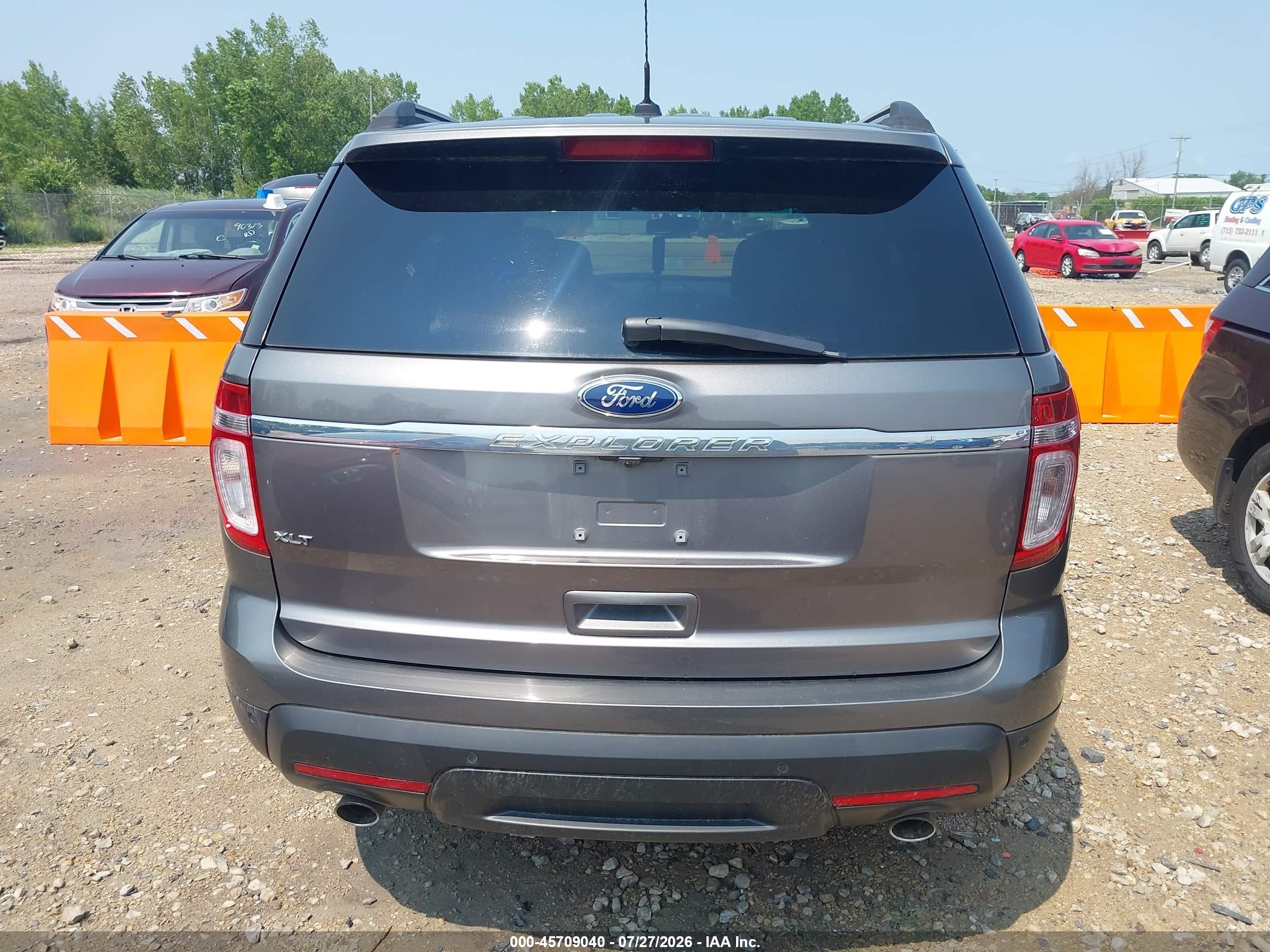 2011 Ford Explorer Xlt Gray vin: 1FMHK7D86BGA18157