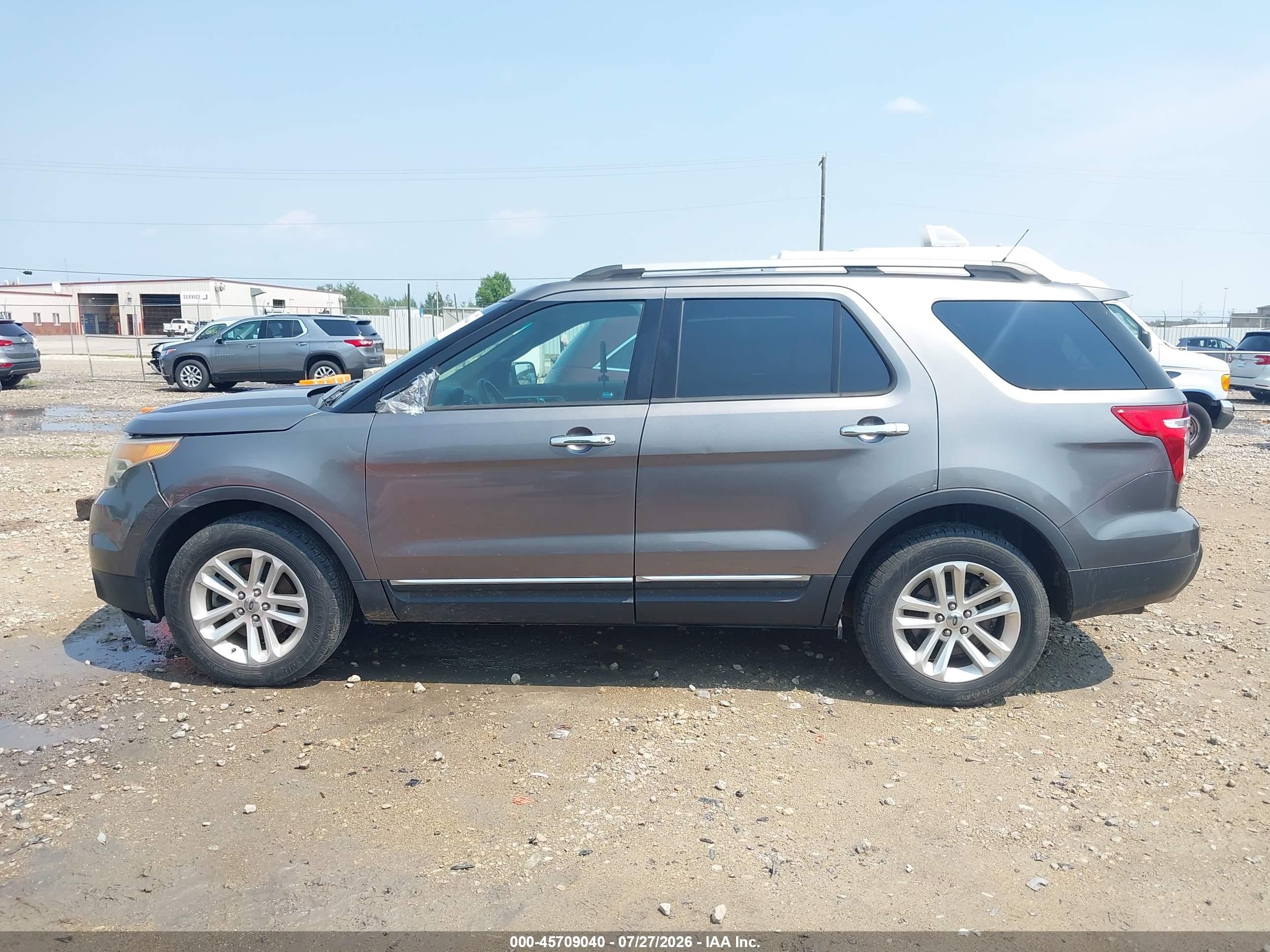 2011 Ford Explorer Xlt Gray vin: 1FMHK7D86BGA18157