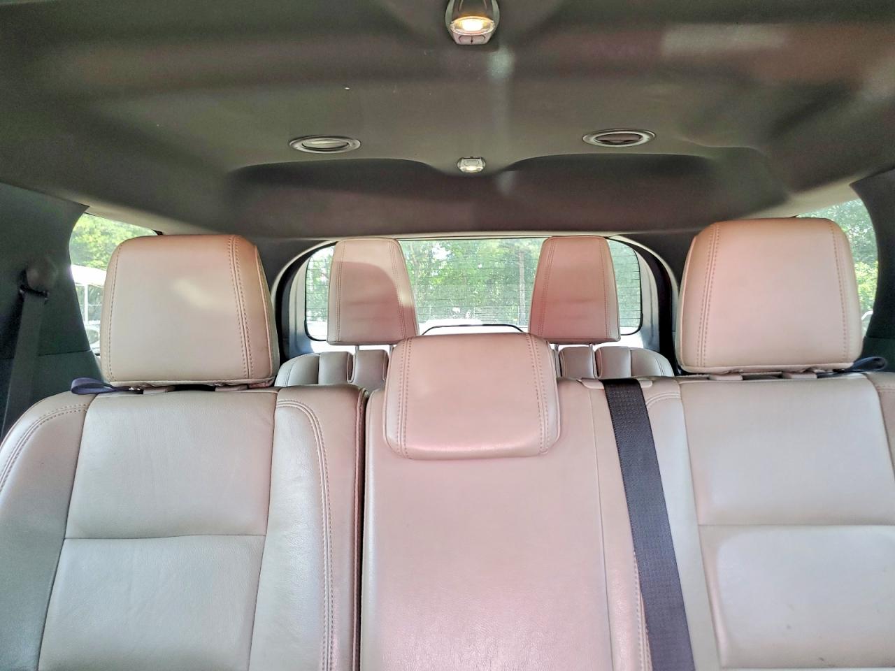 2011 Ford Explorer Xlt Red vin: 1FMHK7D86BGA29823
