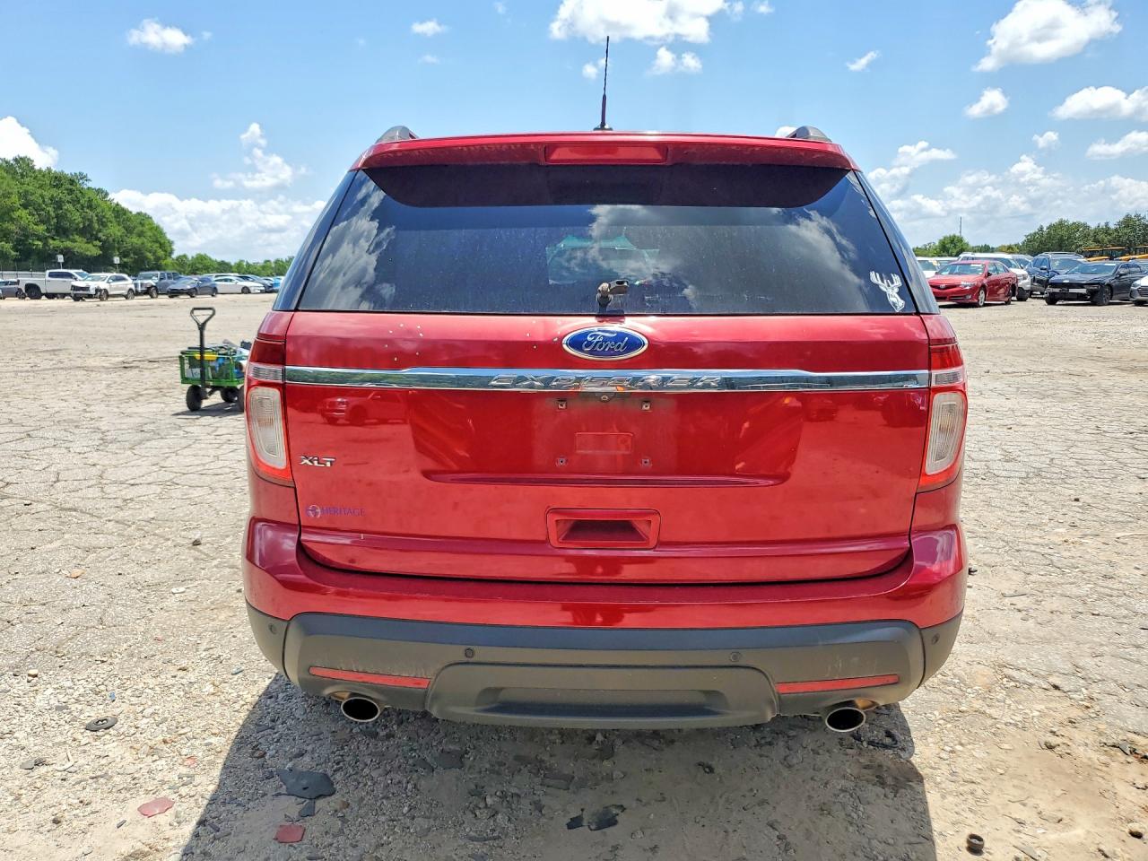 2011 Ford Explorer Xlt Red vin: 1FMHK7D86BGA29823