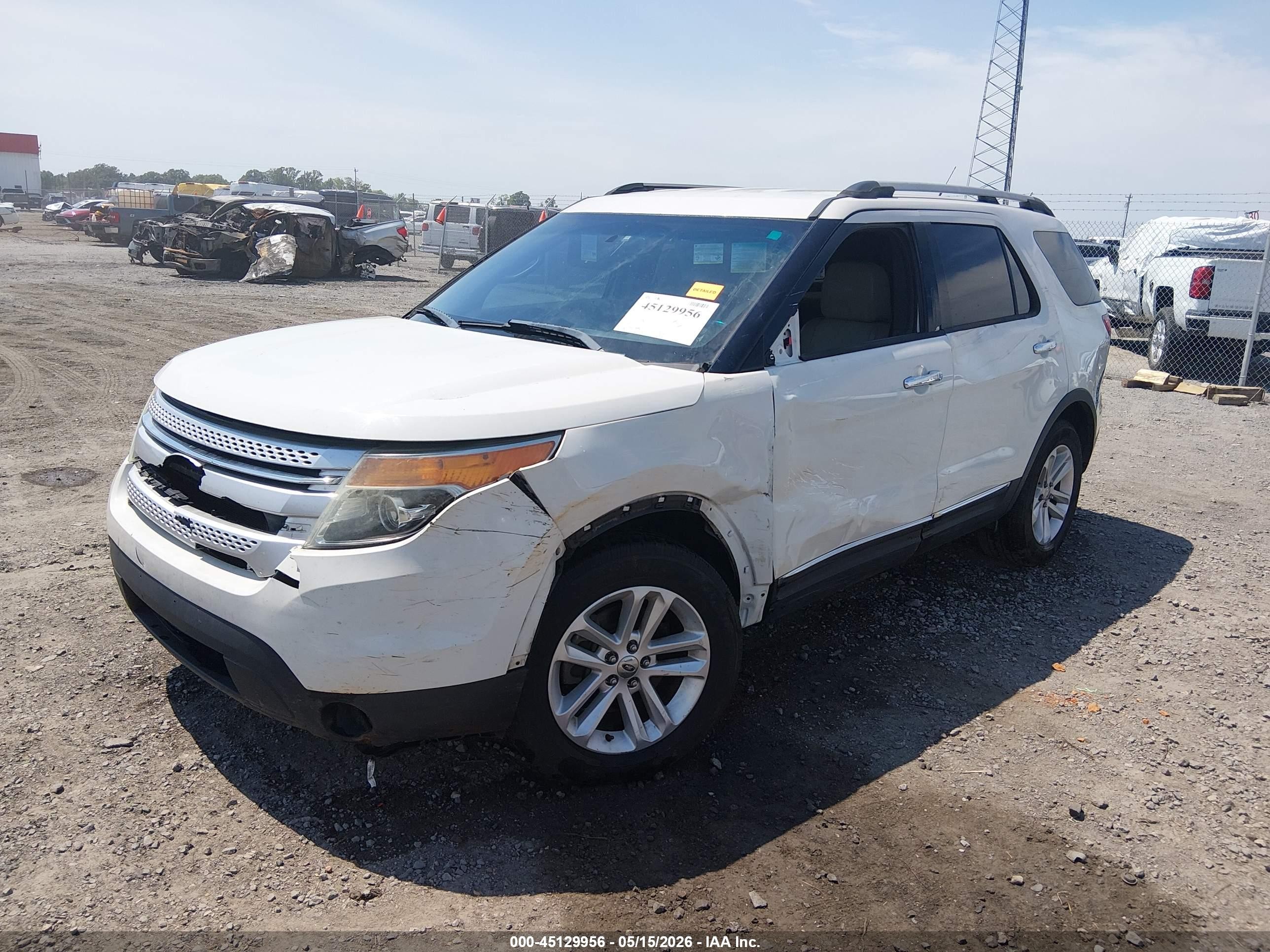 2011 Ford Explorer Xlt White vin: 1FMHK7D86BGA30003