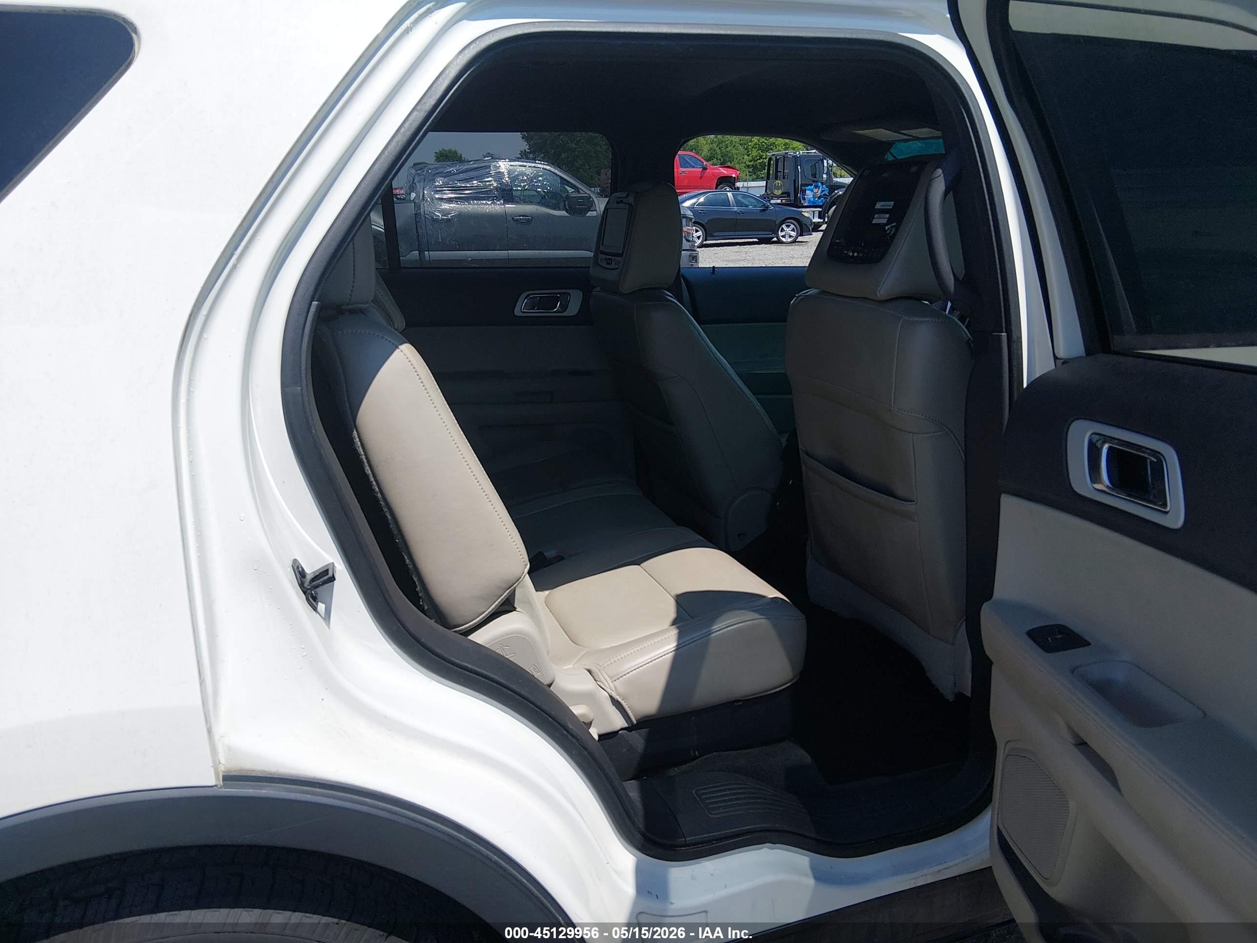 2011 Ford Explorer Xlt White vin: 1FMHK7D86BGA30003