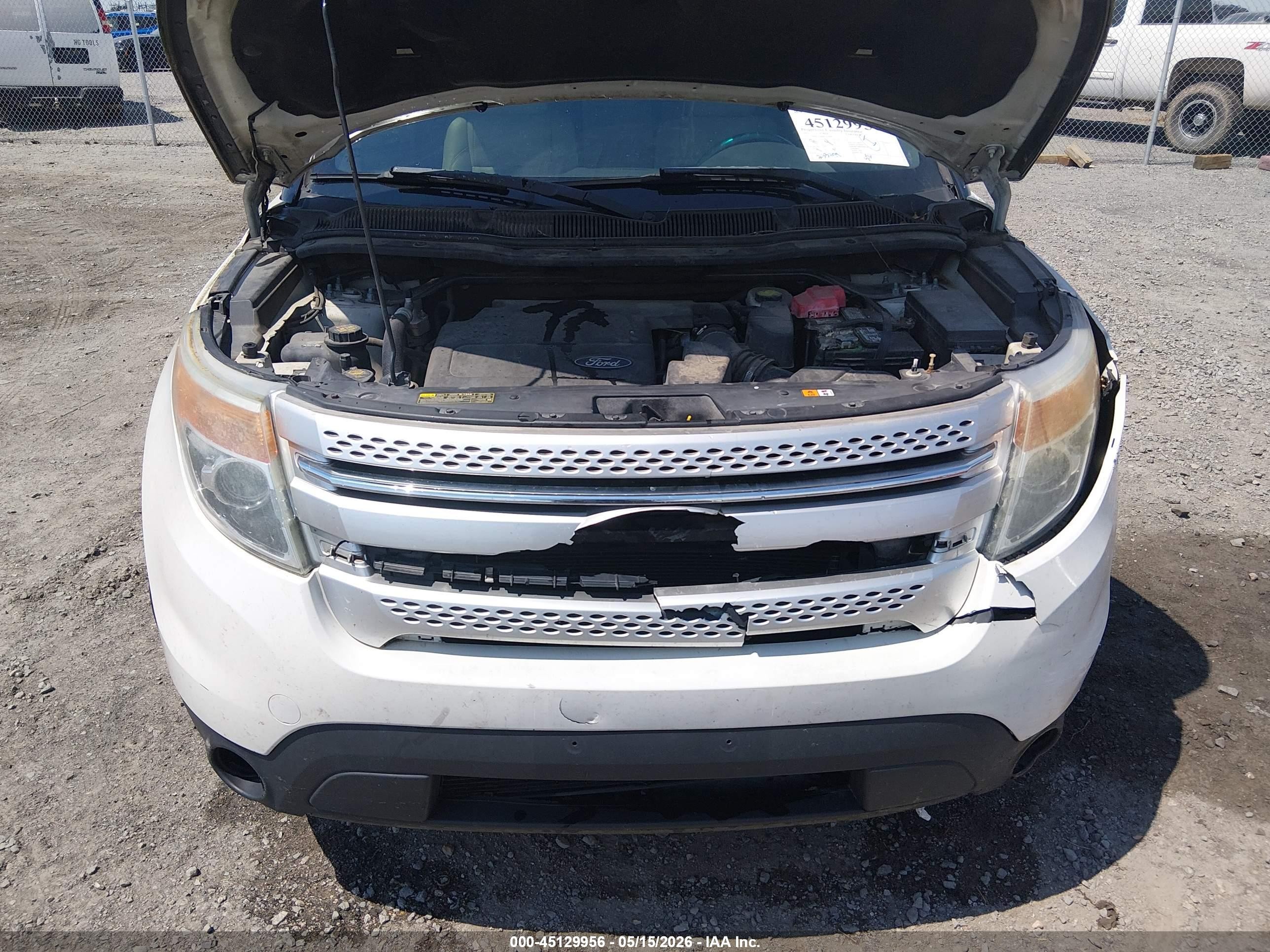 2011 Ford Explorer Xlt White vin: 1FMHK7D86BGA30003