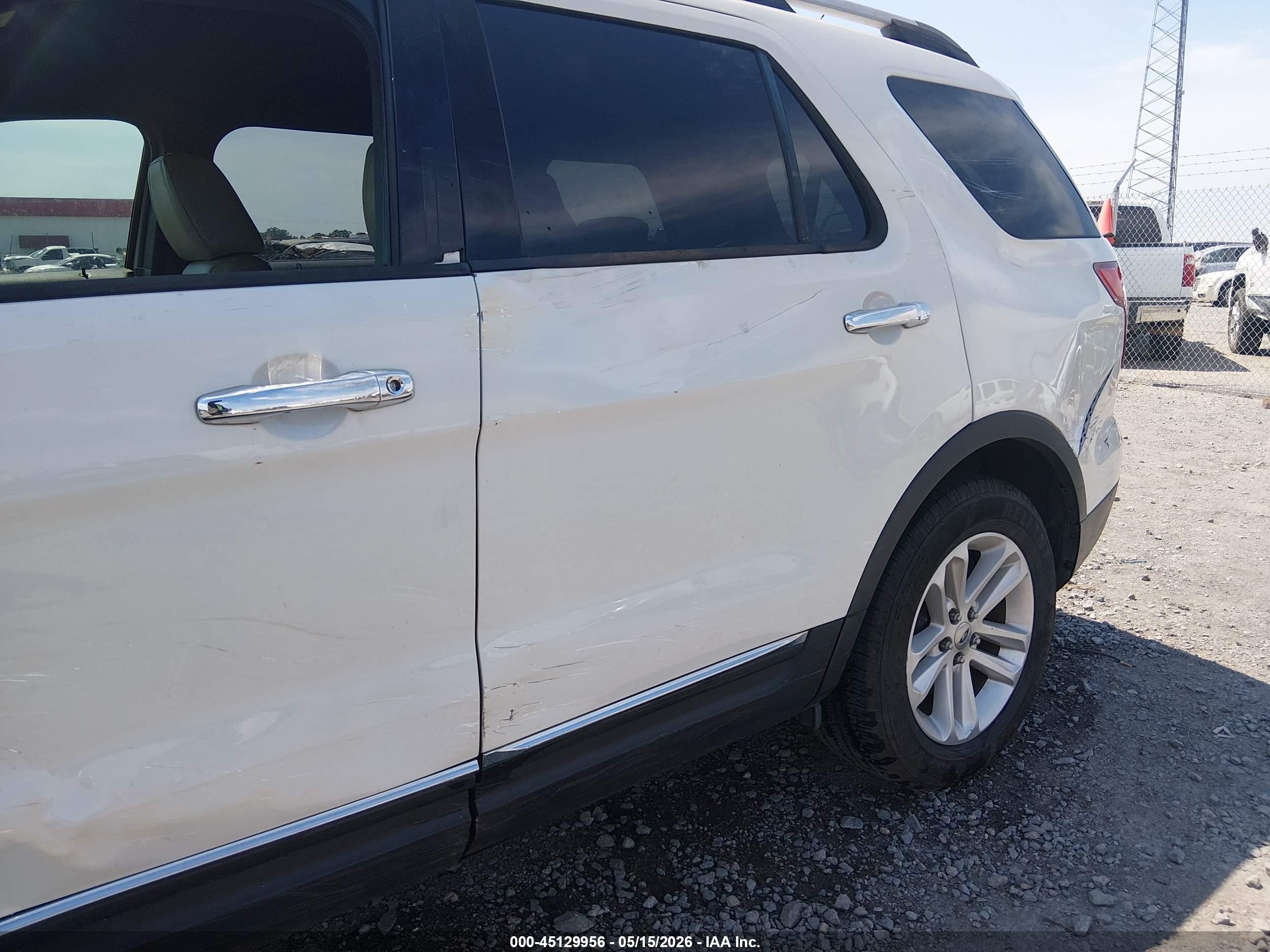2011 Ford Explorer Xlt White vin: 1FMHK7D86BGA30003