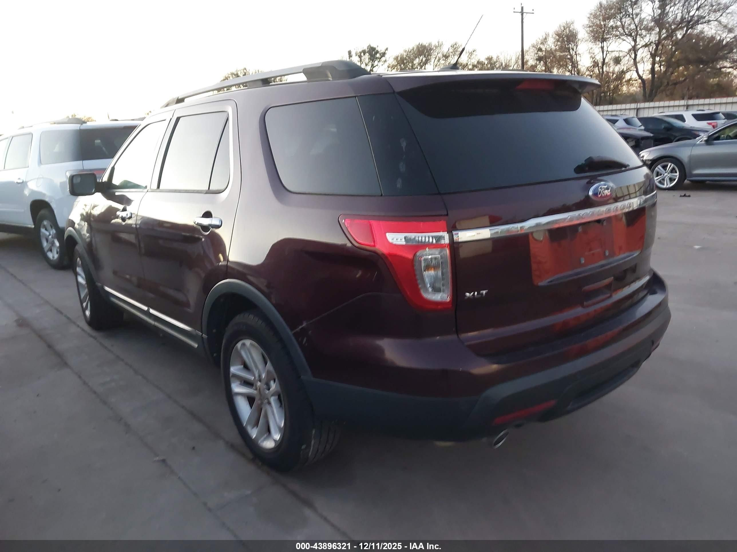 2011 Ford Explorer Xlt Maroon vin: 1FMHK7D86BGA33158