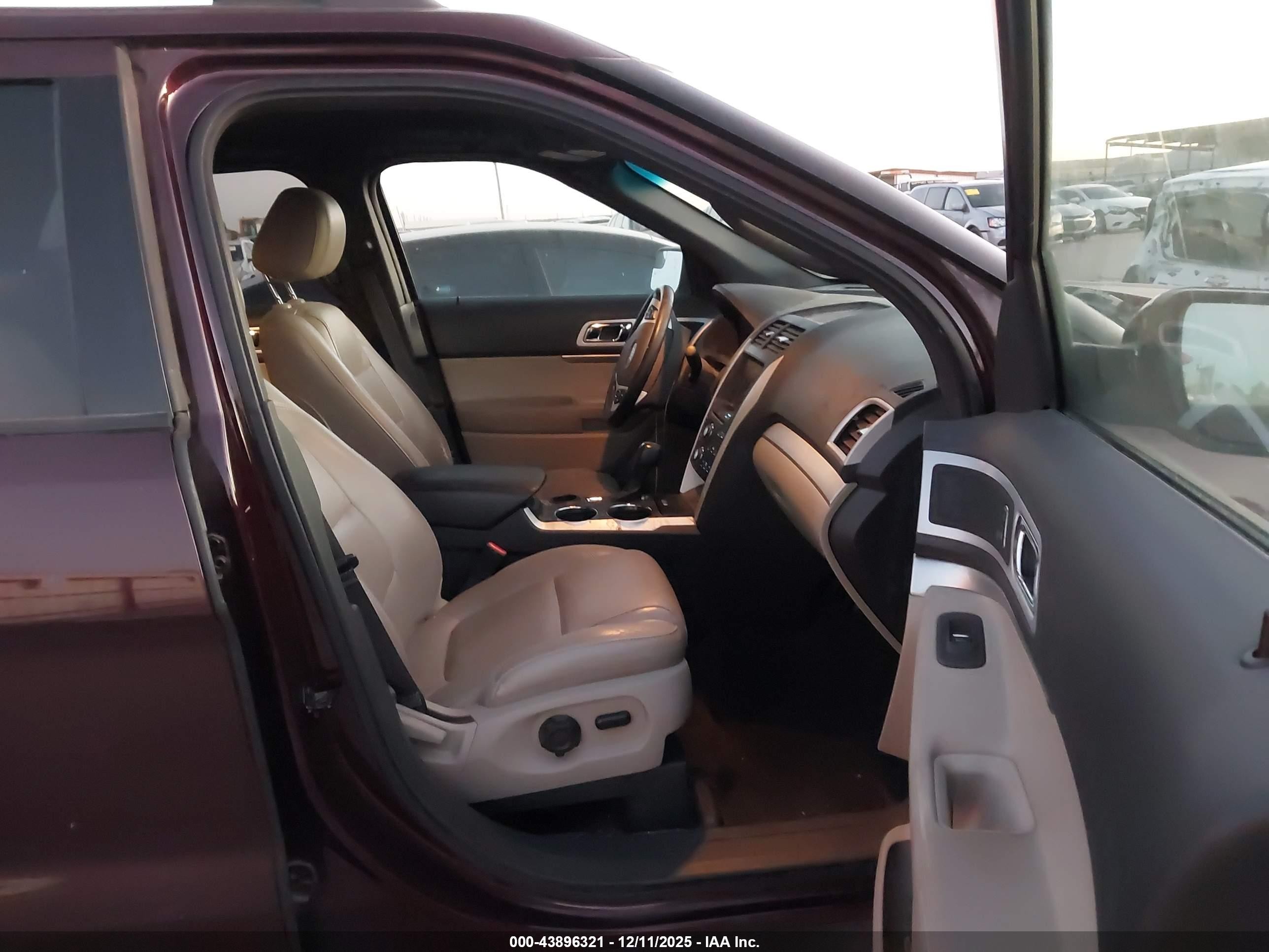 2011 Ford Explorer Xlt Maroon vin: 1FMHK7D86BGA33158