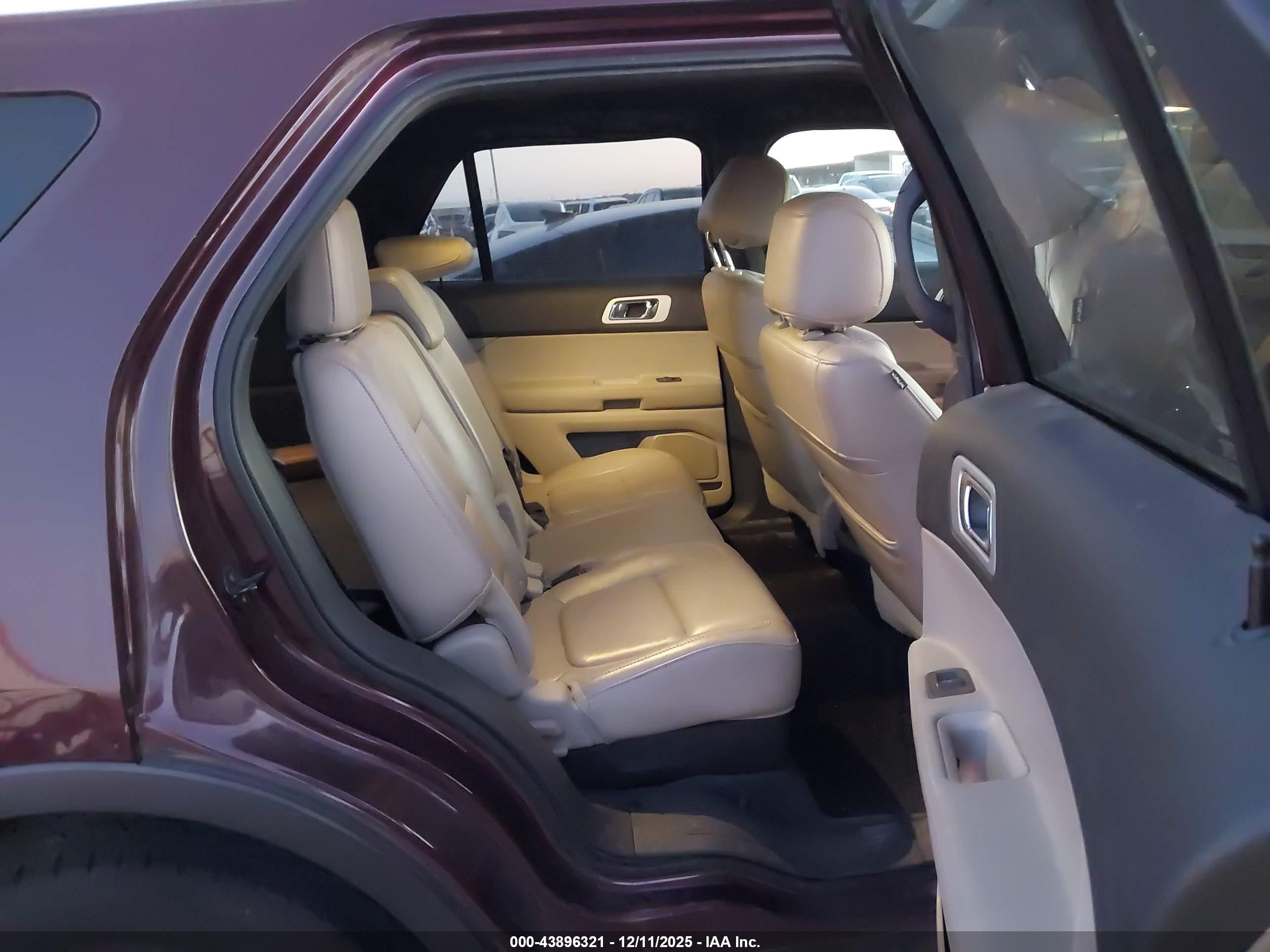 2011 Ford Explorer Xlt Maroon vin: 1FMHK7D86BGA33158