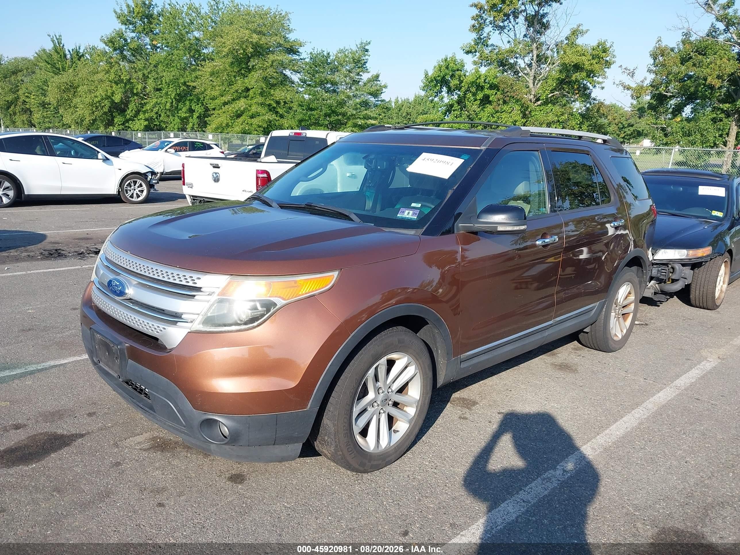 2011 Ford Explorer Xlt Orange vin: 1FMHK7D86BGA63230