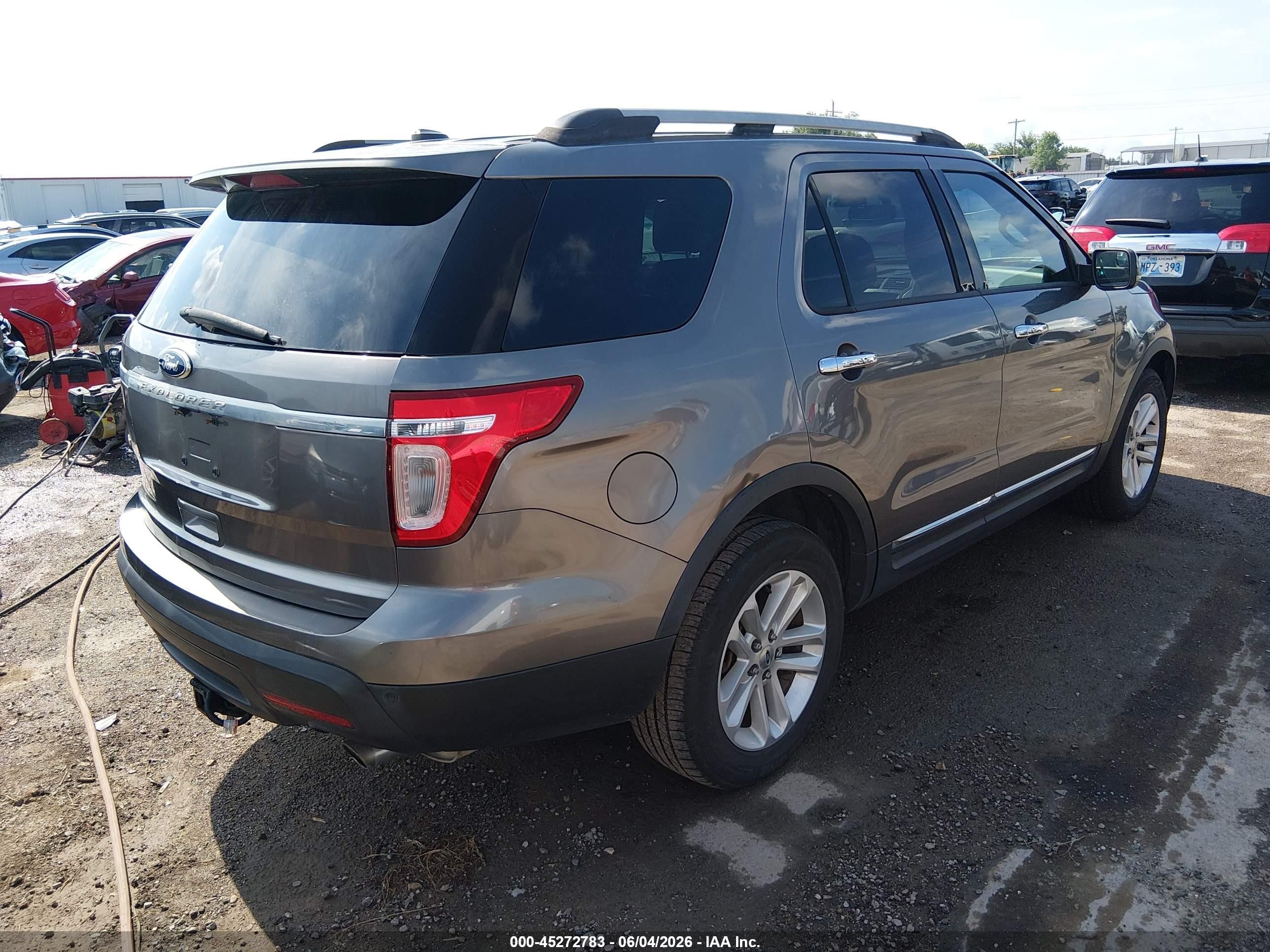2011 Ford Explorer Xlt Gray vin: 1FMHK7D86BGA87379