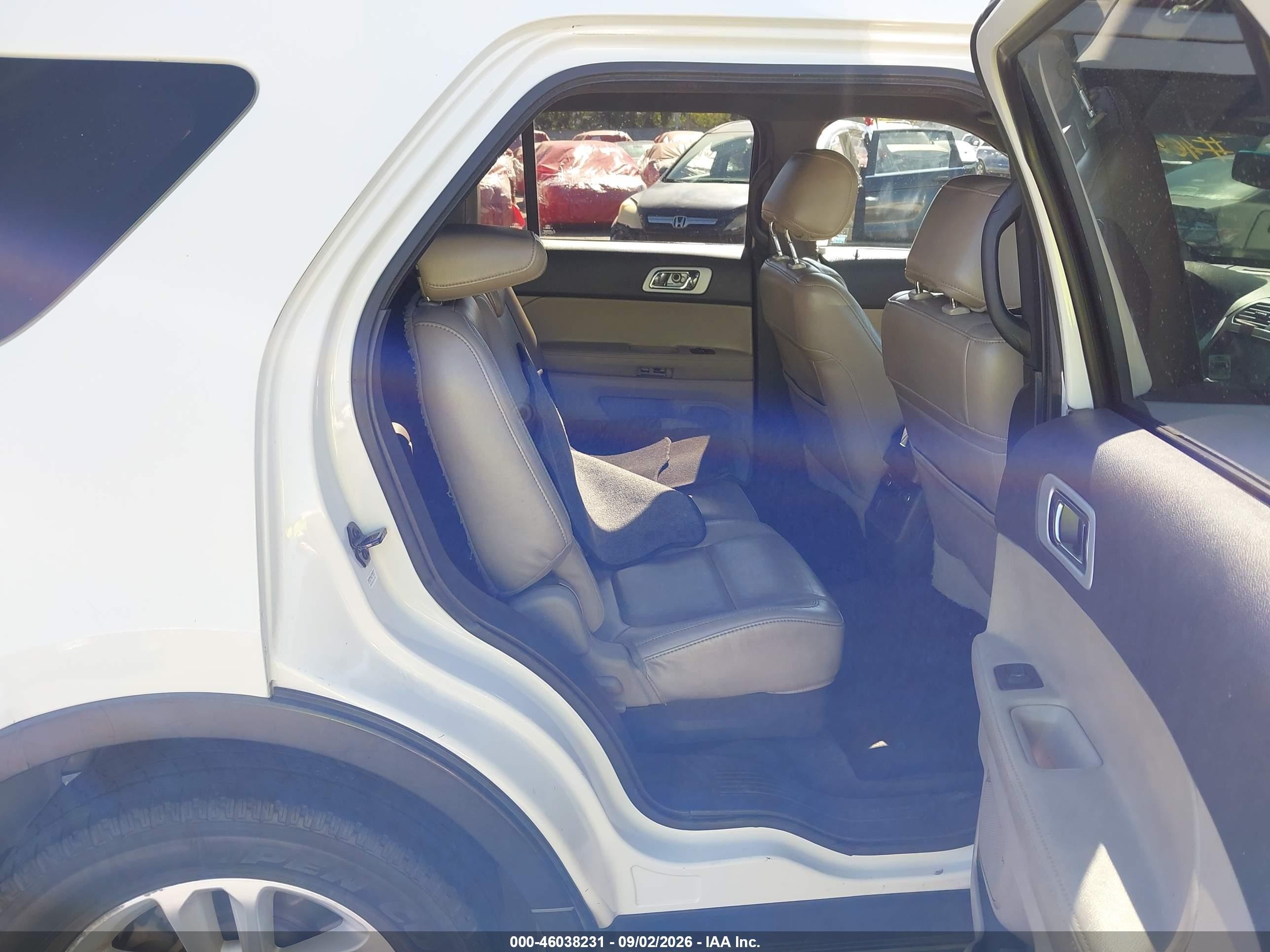 2011 Ford Explorer Xlt White vin: 1FMHK7D86BGA93988