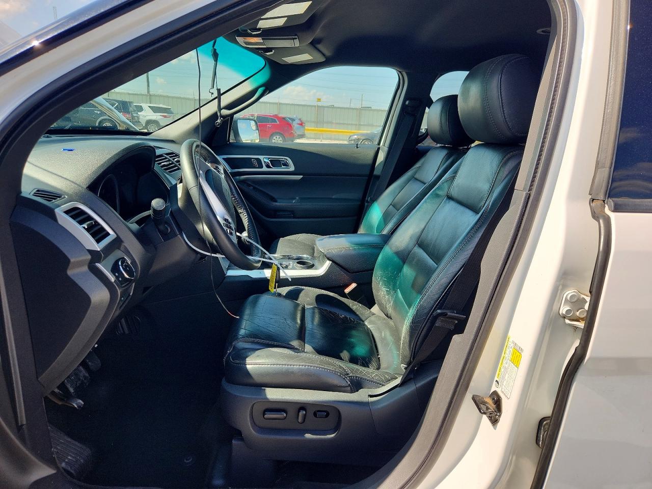 2012 Ford Explorer Xlt White vin: 1FMHK7D86CGA31380