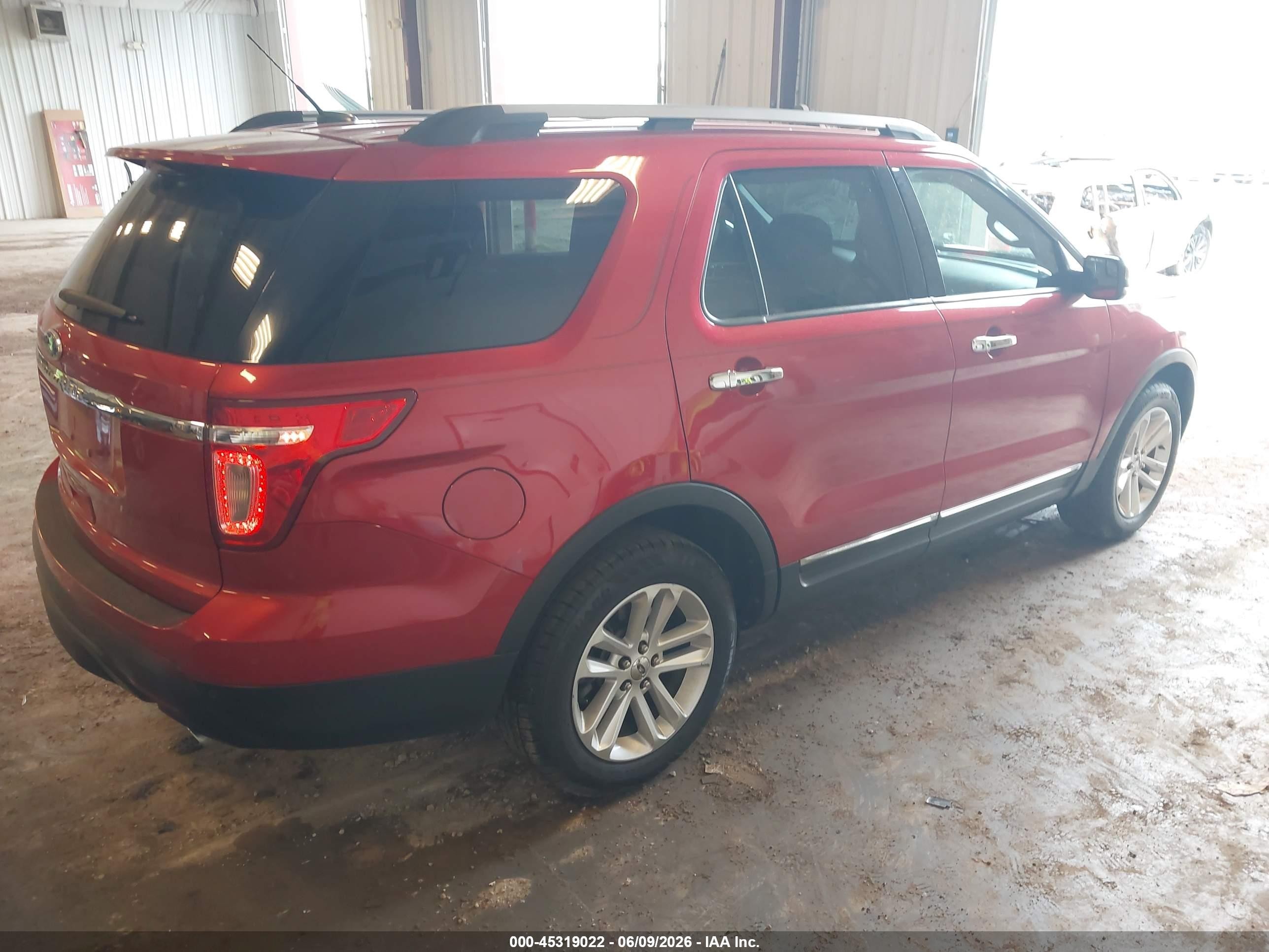 2011 Ford Explorer Xlt Красный vin: 1FMHK7D87BGA49773