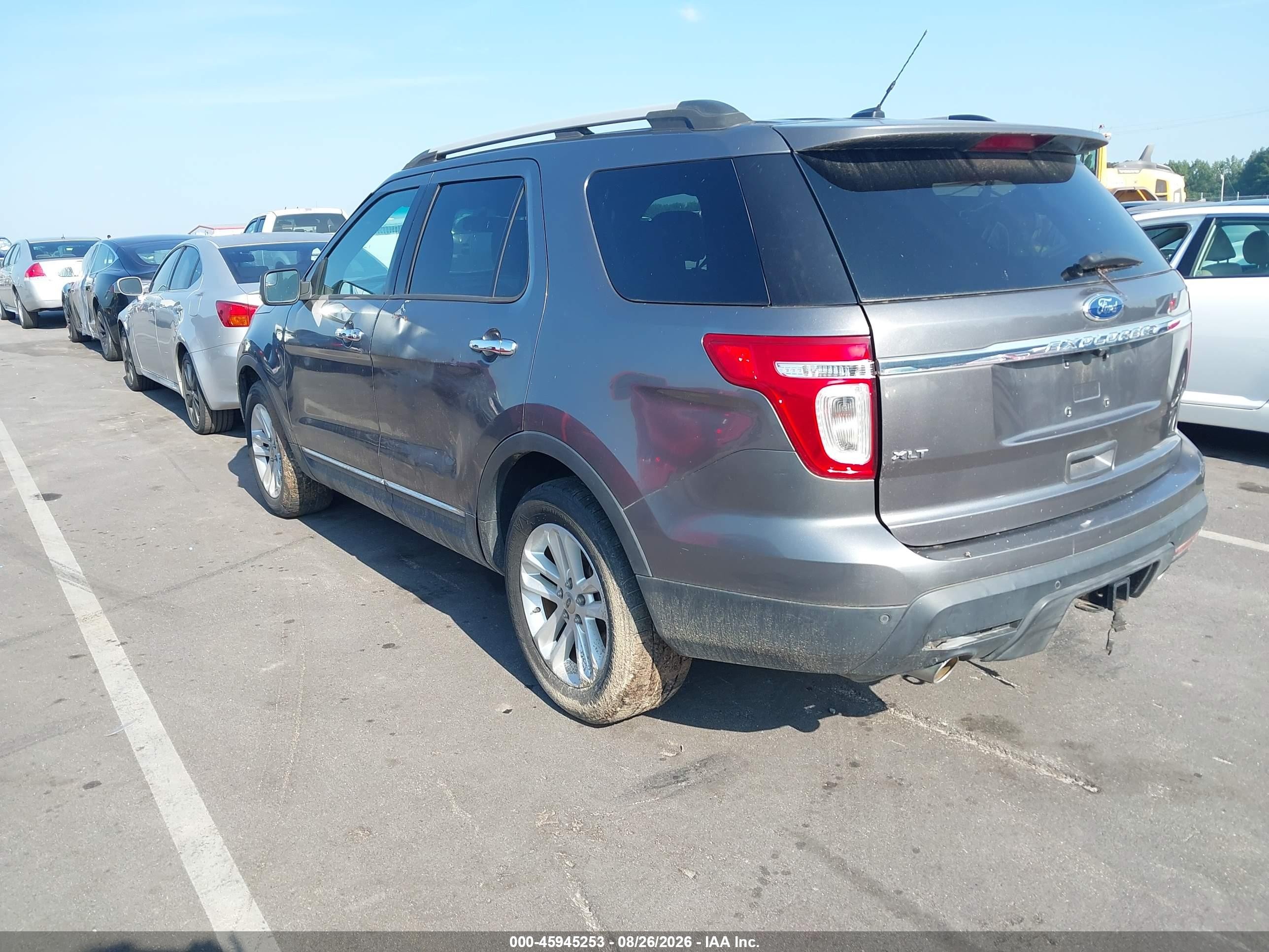 2011 Ford Explorer Xlt Gray vin: 1FMHK7D87BGA90341