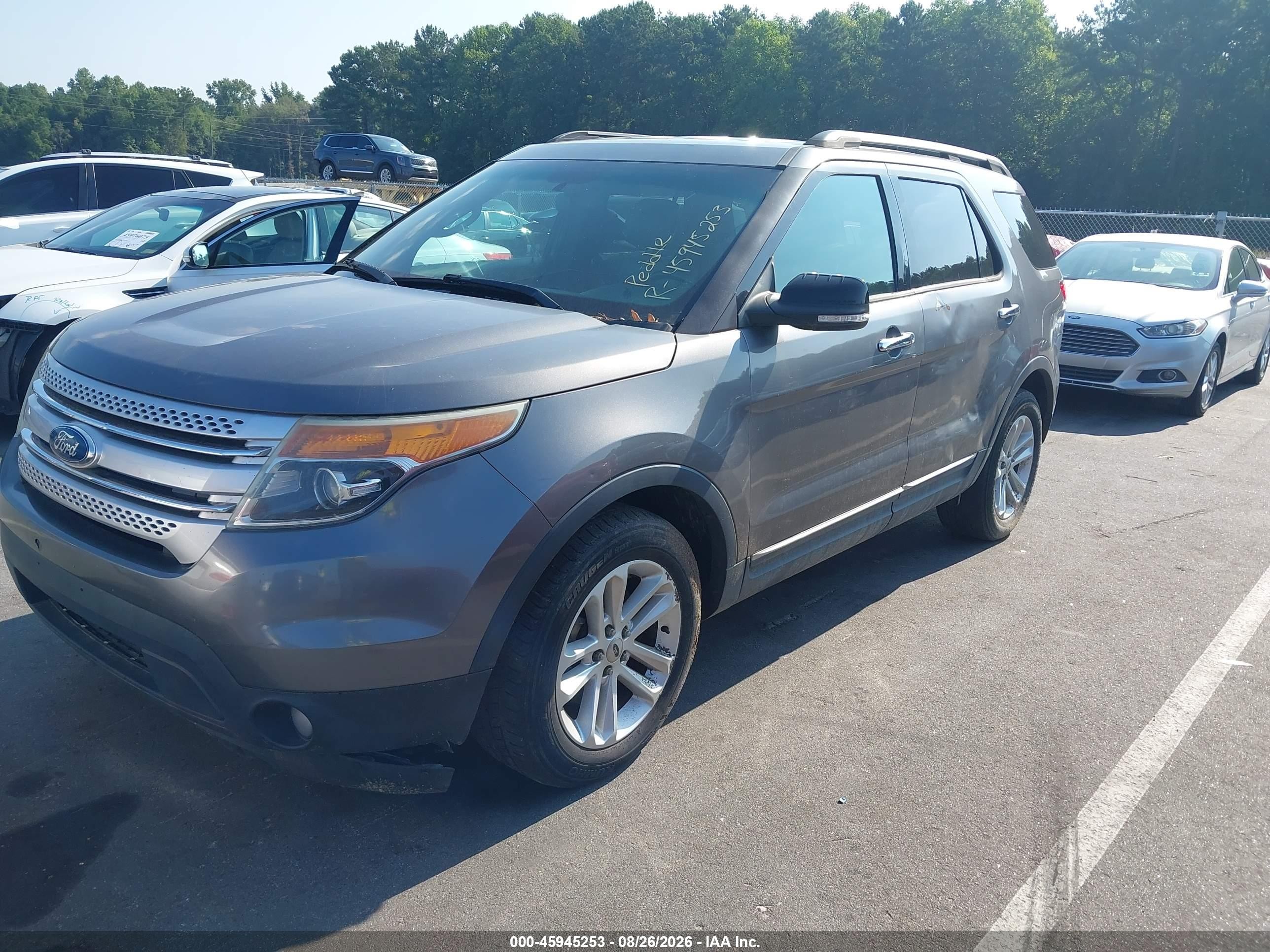 2011 Ford Explorer Xlt Gray vin: 1FMHK7D87BGA90341