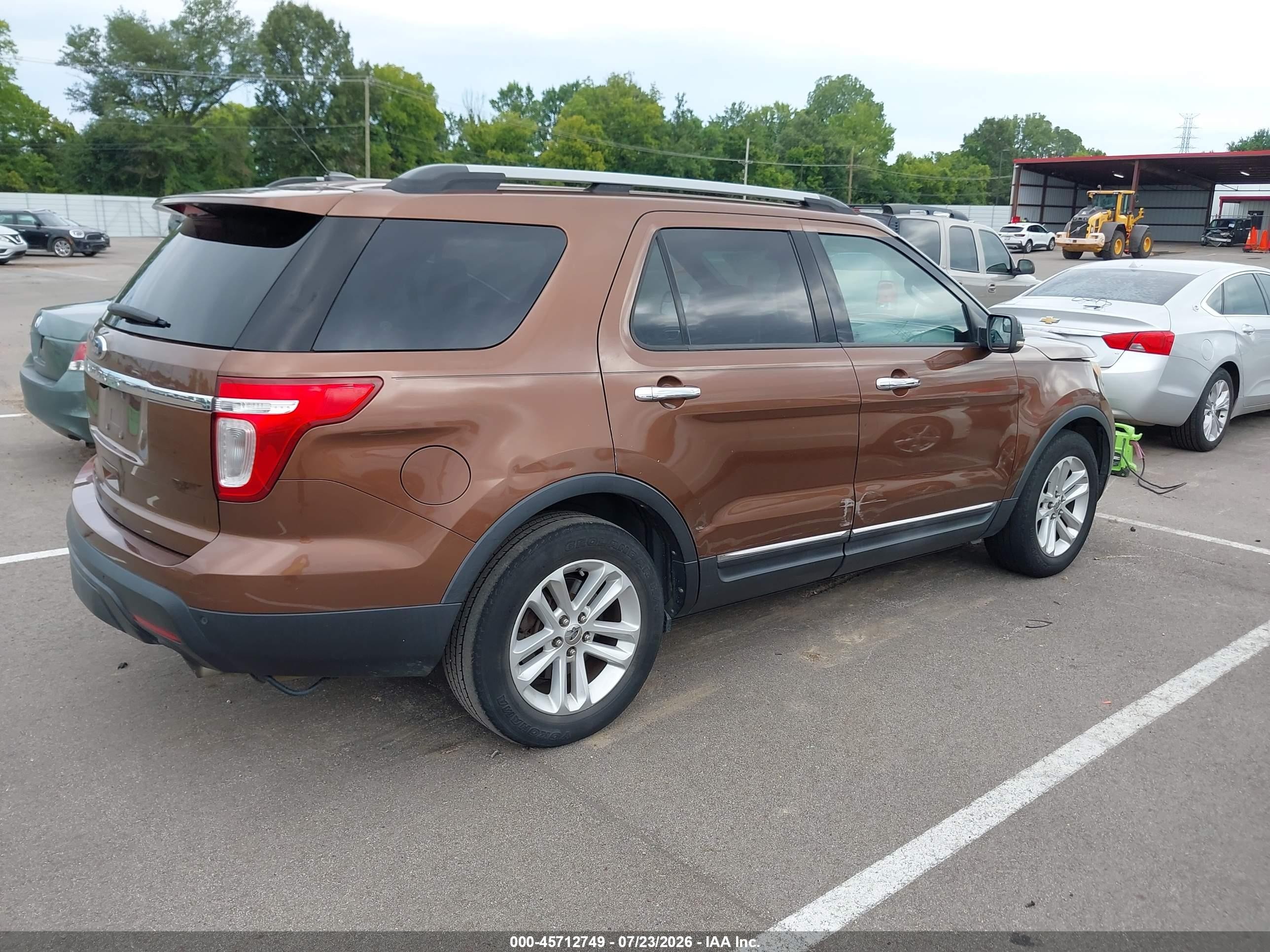 2011 Ford Explorer Xlt Brown vin: 1FMHK7D88BGA02817