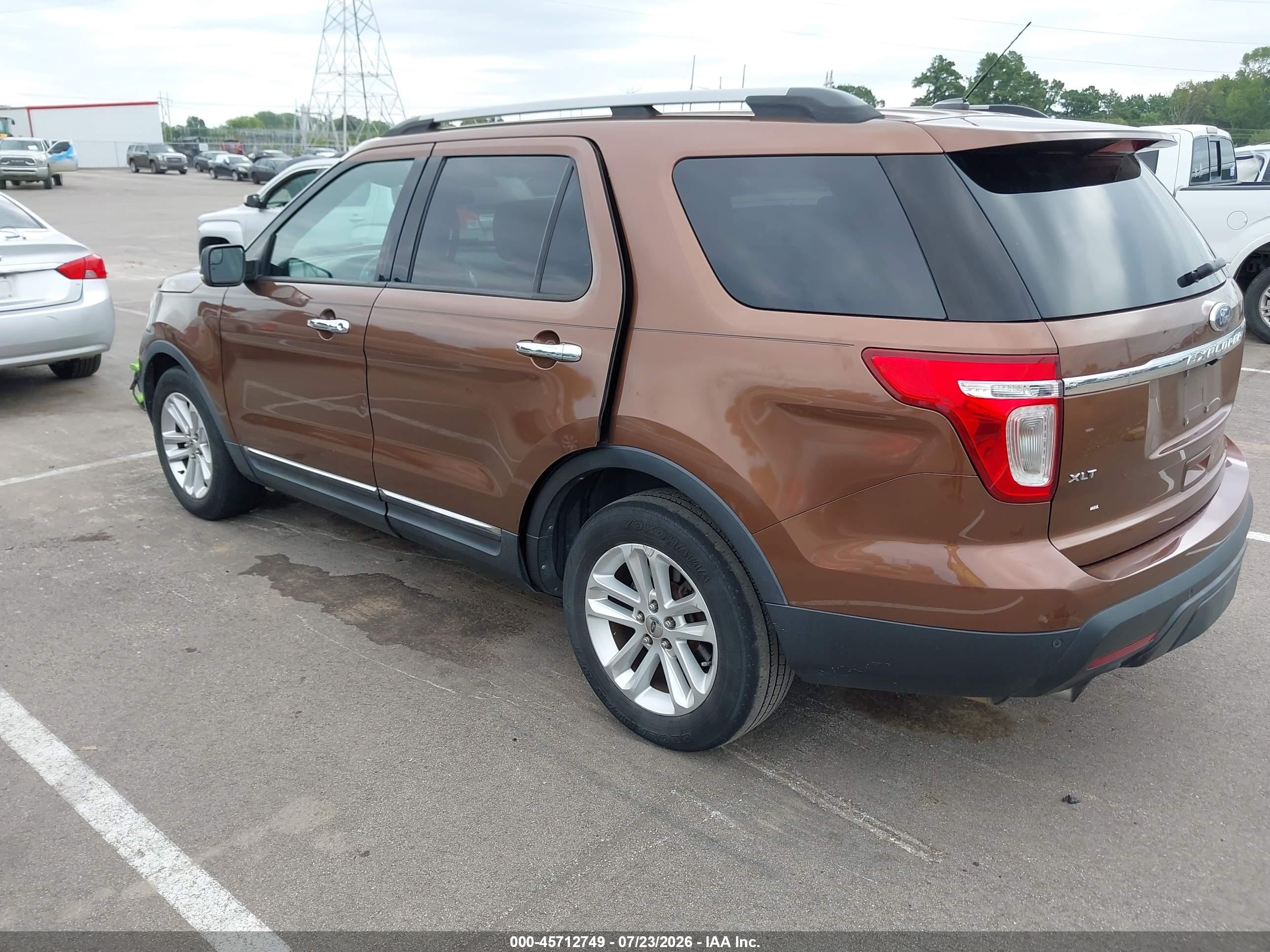 2011 Ford Explorer Xlt Brown vin: 1FMHK7D88BGA02817