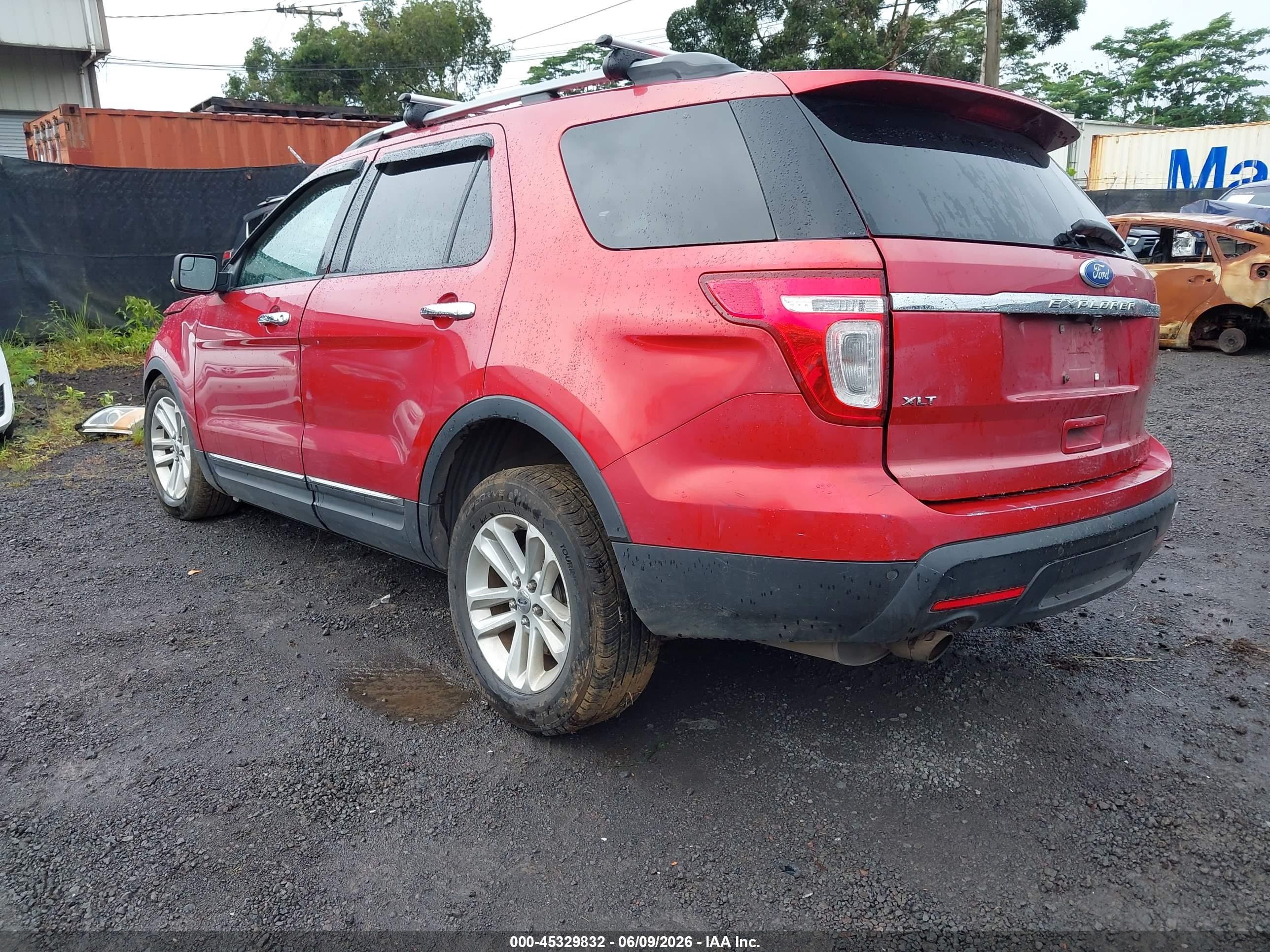 2011 Ford Explorer Xlt Red vin: 1FMHK7D88BGA35994