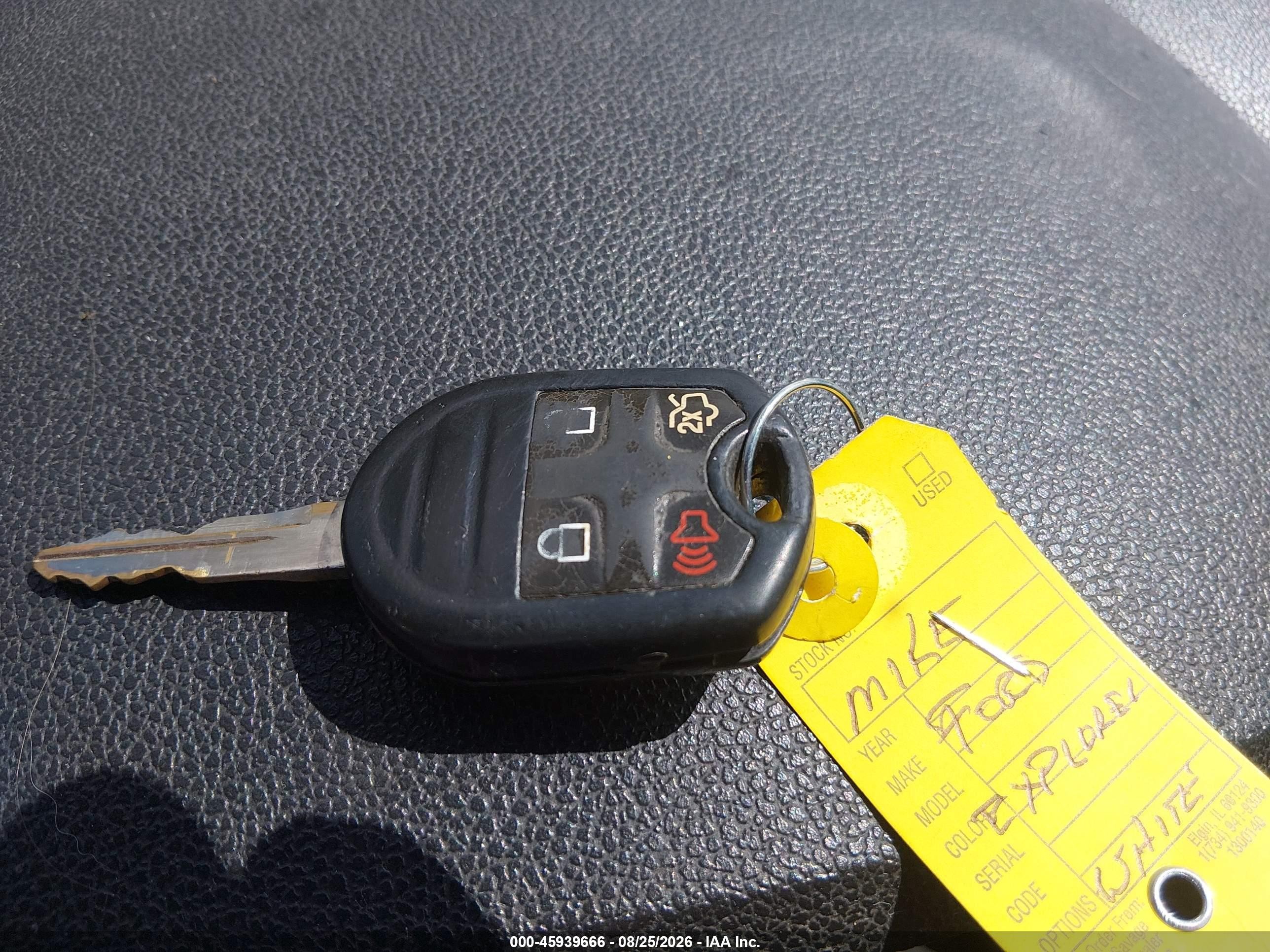 2011 Ford Explorer Xlt White vin: 1FMHK7D88BGA76173