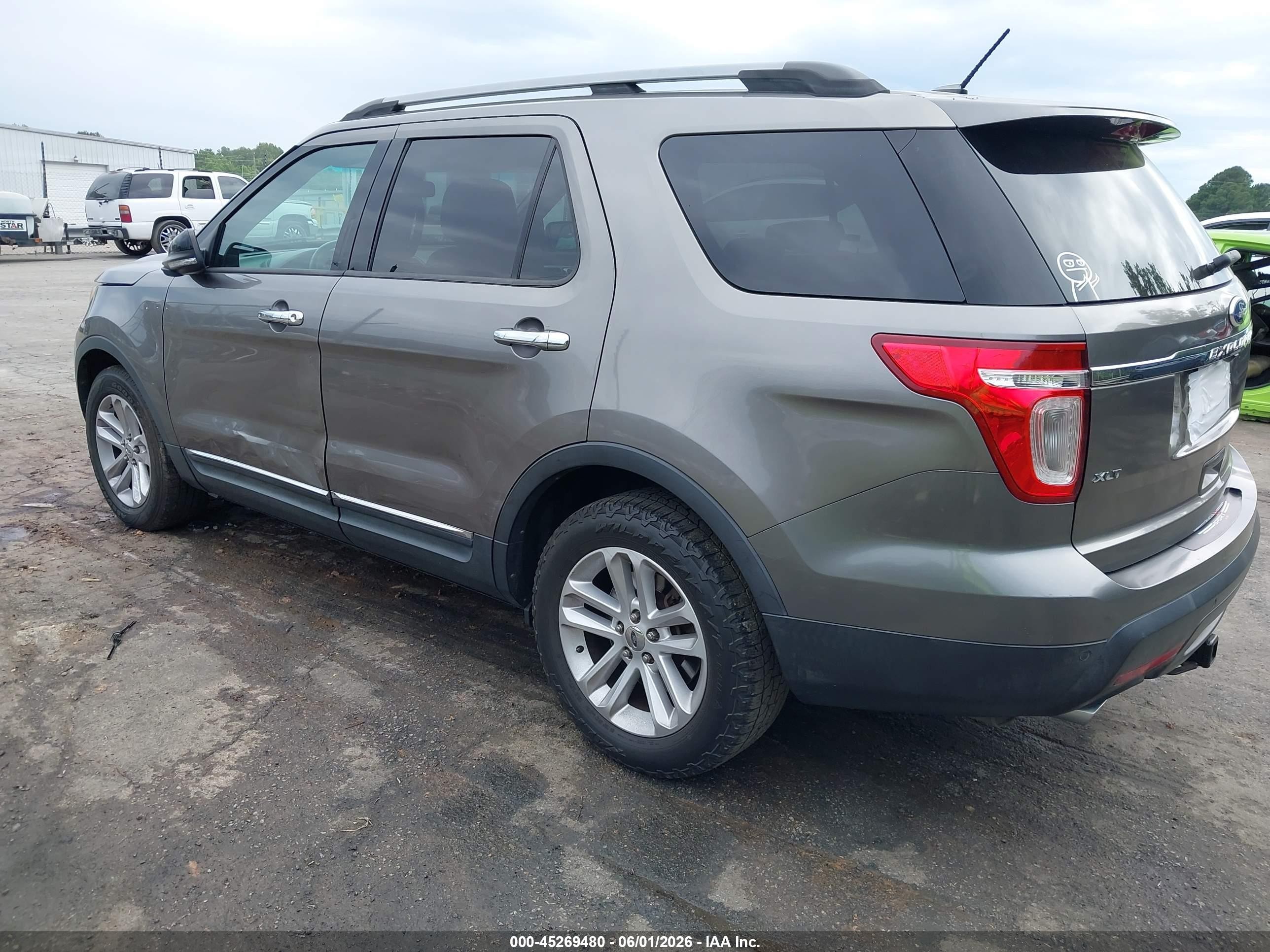 2011 Ford Explorer Xlt Серый vin: 1FMHK7D88BGA82166