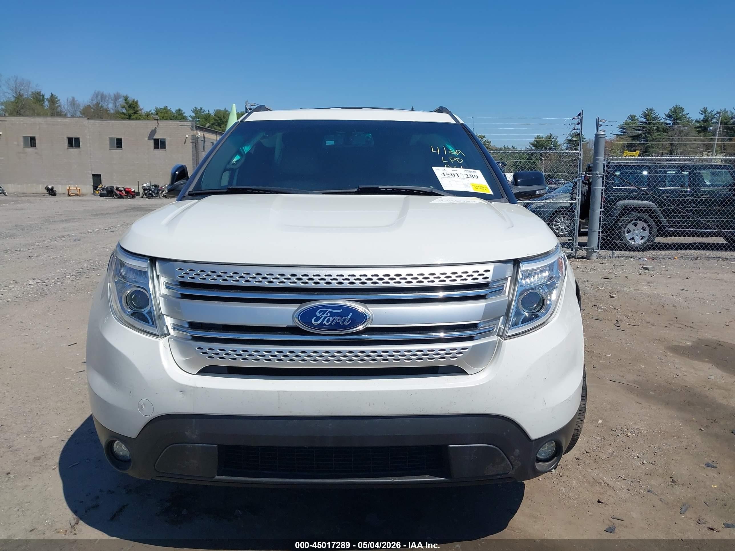 2012 Ford Explorer Xlt White vin: 1FMHK7D88CGA79219