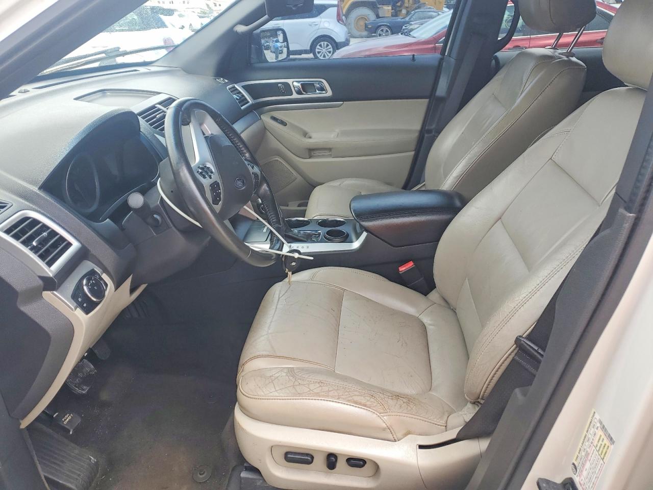 2012 Ford Explorer Xlt White vin: 1FMHK7D88CGA79799