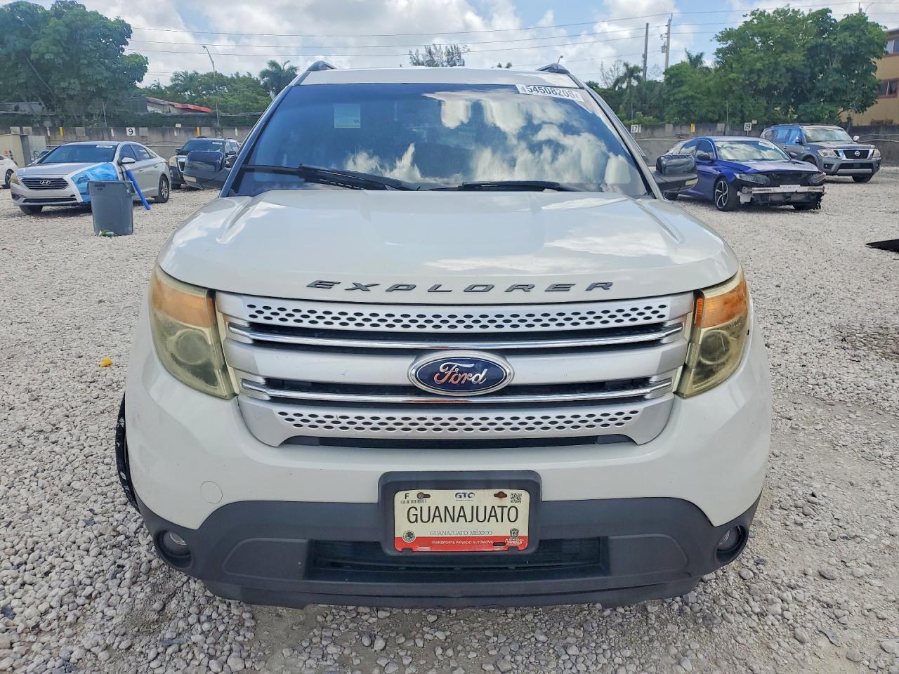 2012 Ford Explorer Xlt White vin: 1FMHK7D88CGA79799