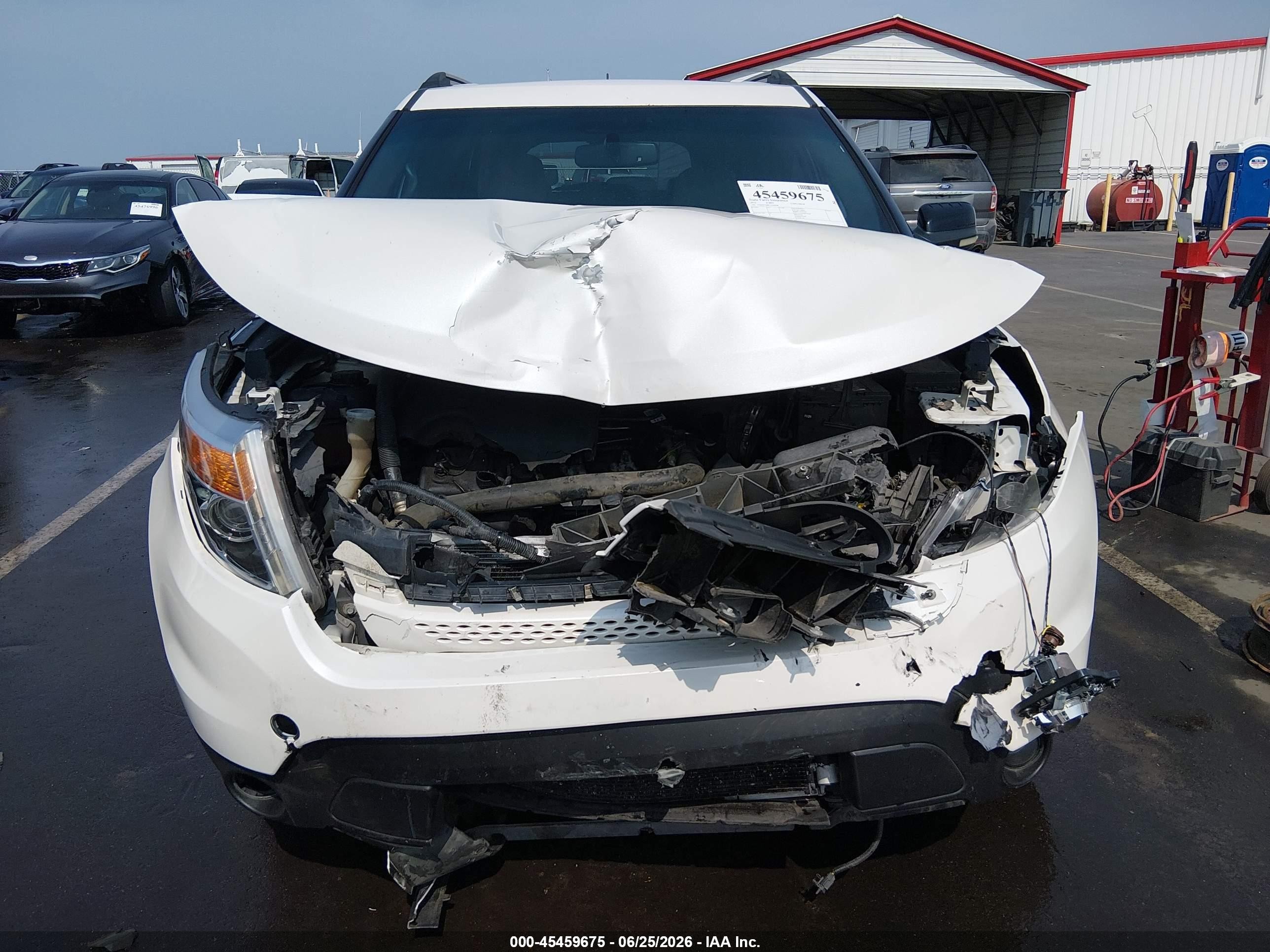 2012 Ford Explorer Xlt White vin: 1FMHK7D88CGA90608
