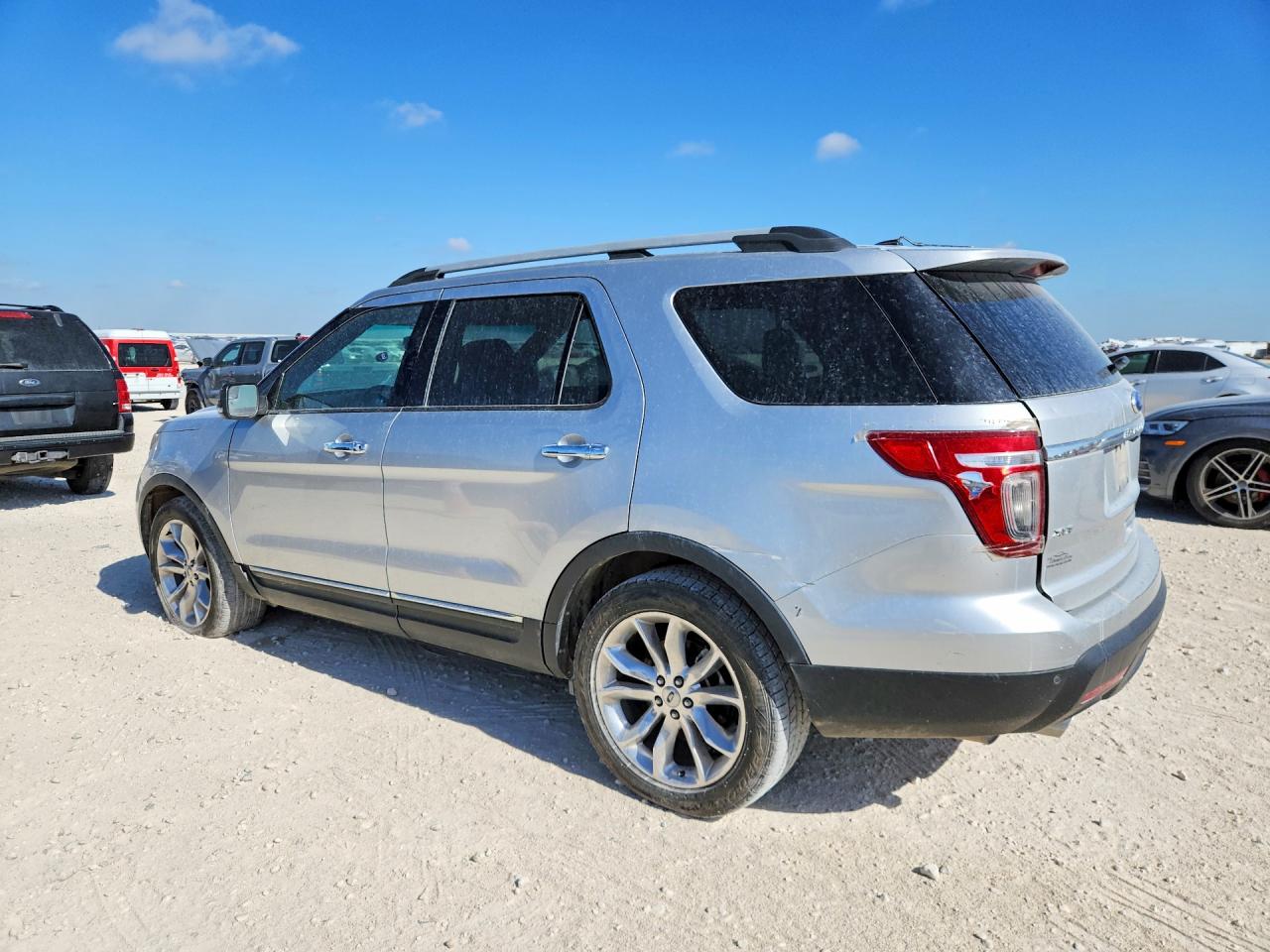 2011 Ford Explorer Xlt Silver vin: 1FMHK7D89BGA42792