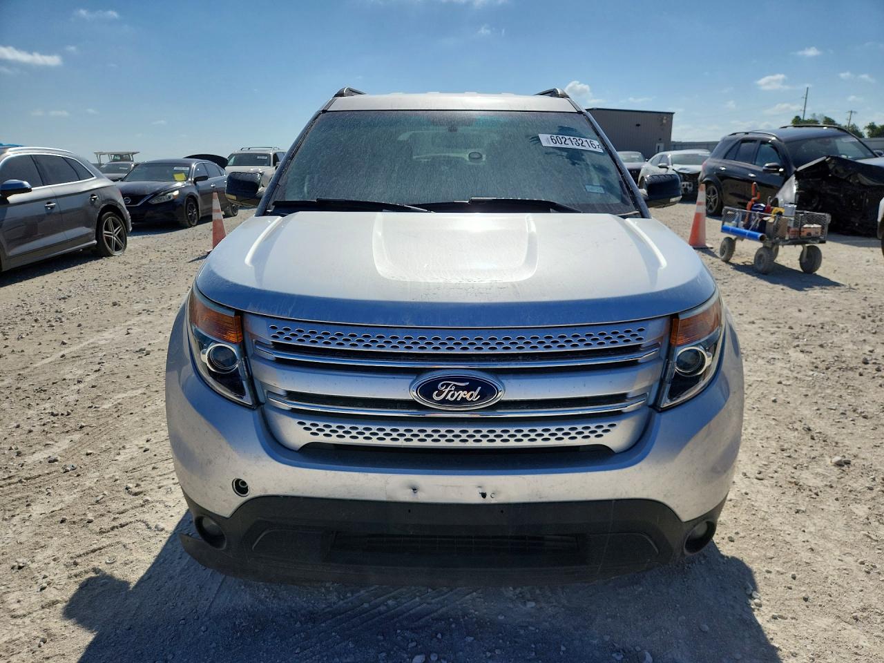 2011 Ford Explorer Xlt Silver vin: 1FMHK7D89BGA42792
