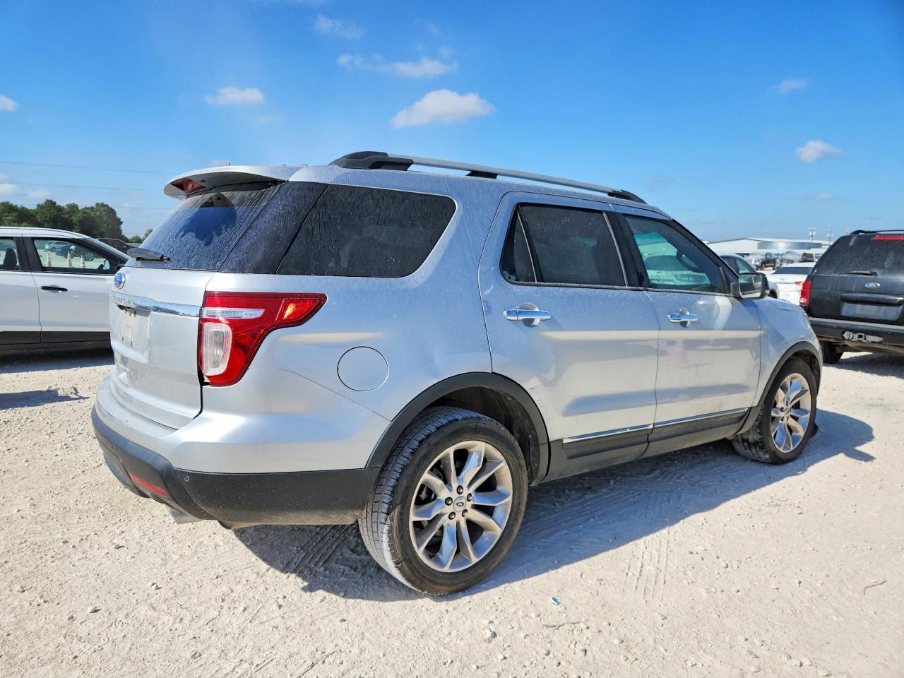 2011 Ford Explorer Xlt Silver vin: 1FMHK7D89BGA42792
