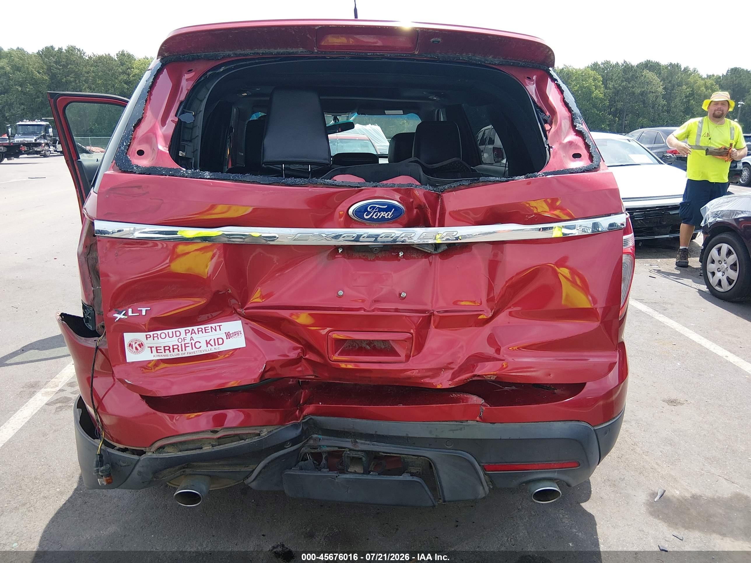 2011 Ford Explorer Xlt Red vin: 1FMHK7D8XBGA32594