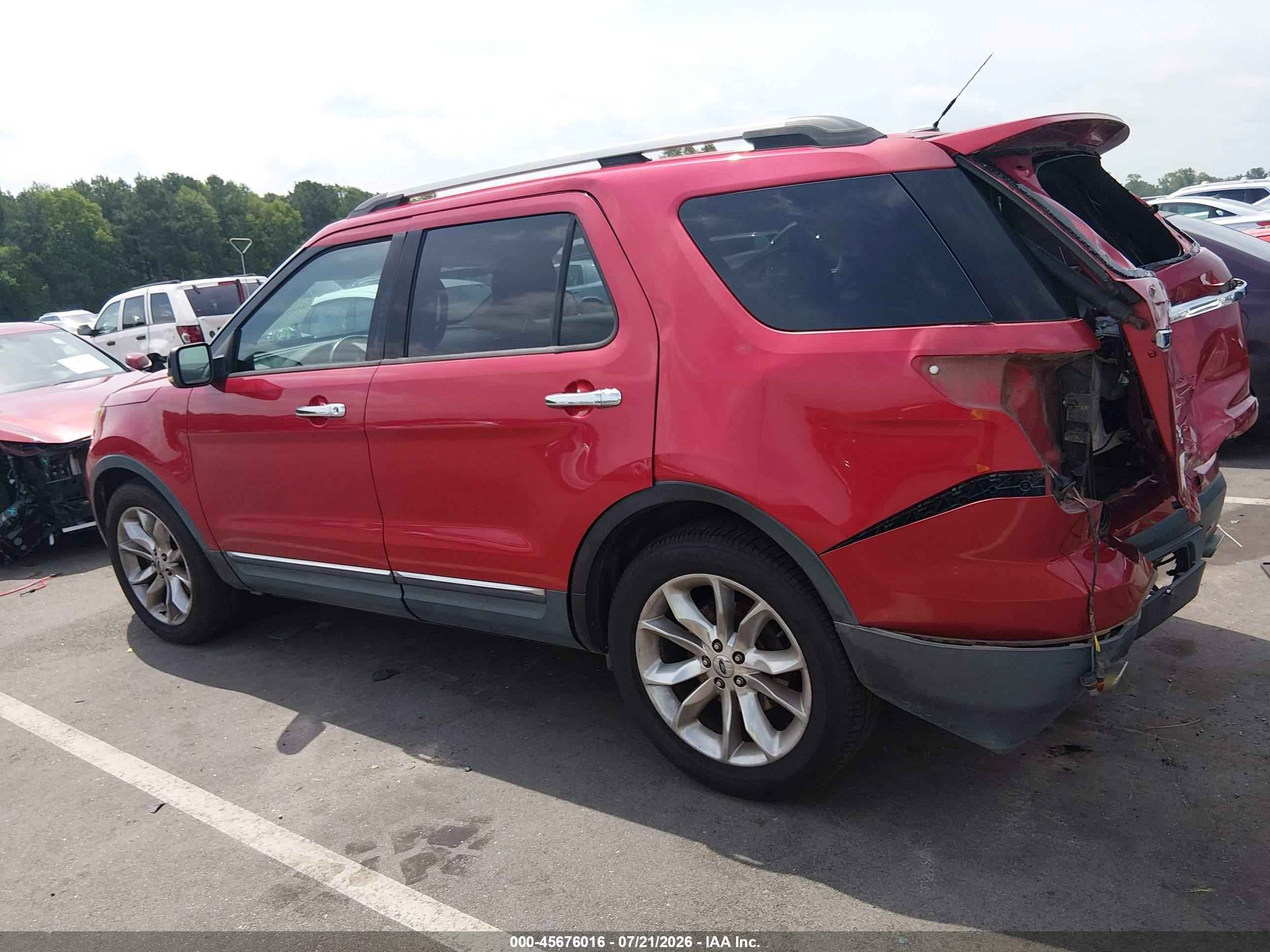 2011 Ford Explorer Xlt Red vin: 1FMHK7D8XBGA32594