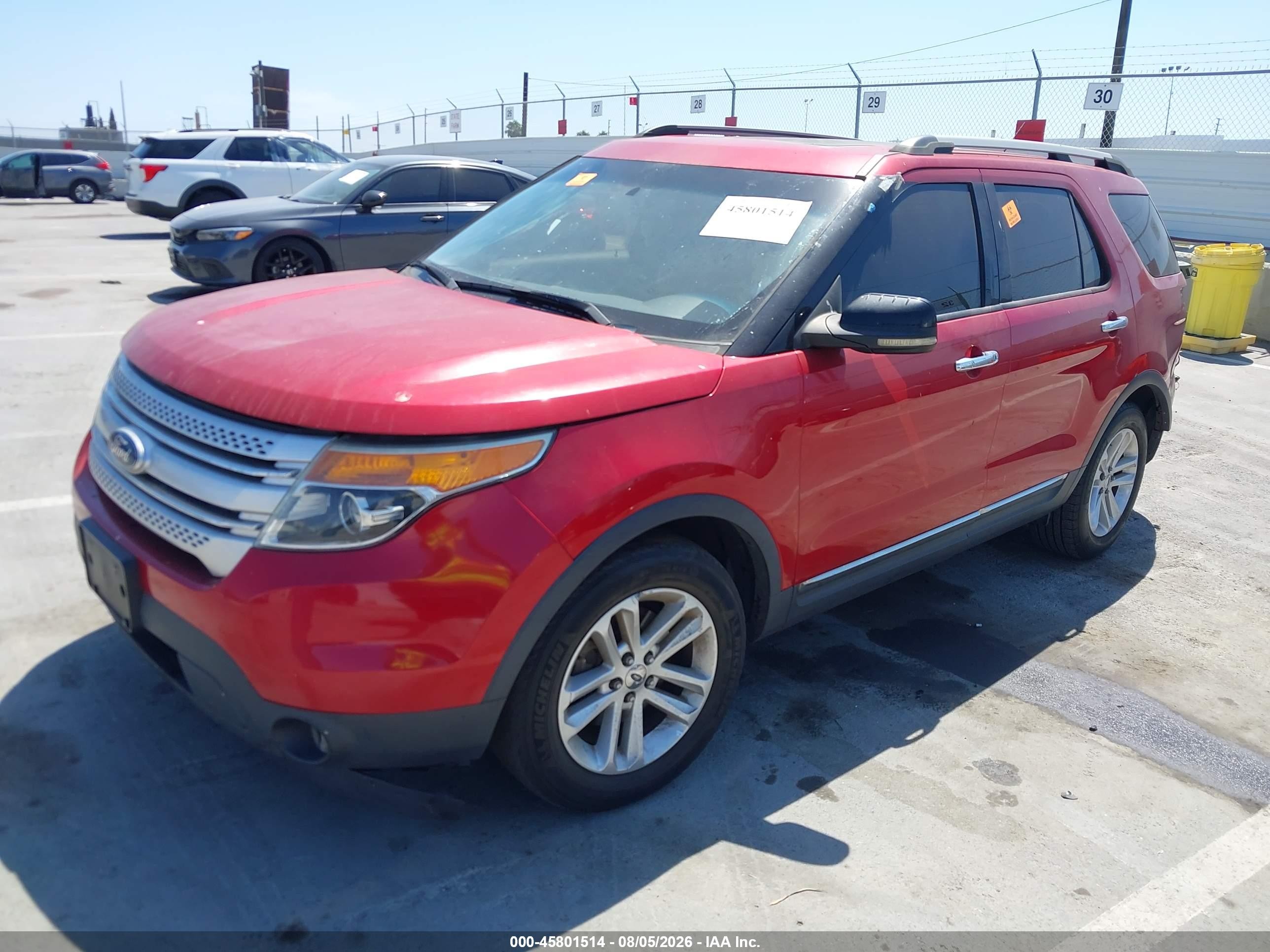 2011 Ford Explorer Xlt Red vin: 1FMHK7D8XBGA56815