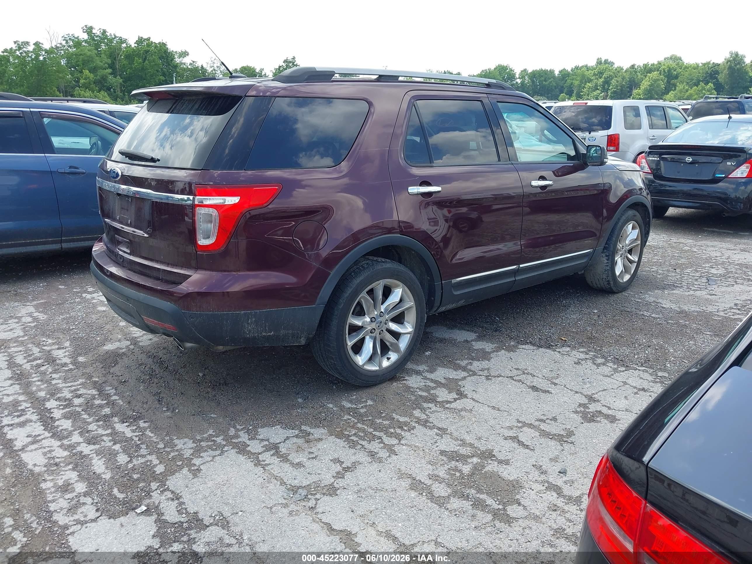 2011 Ford Explorer Xlt Maroon vin: 1FMHK7D8XBGA75946