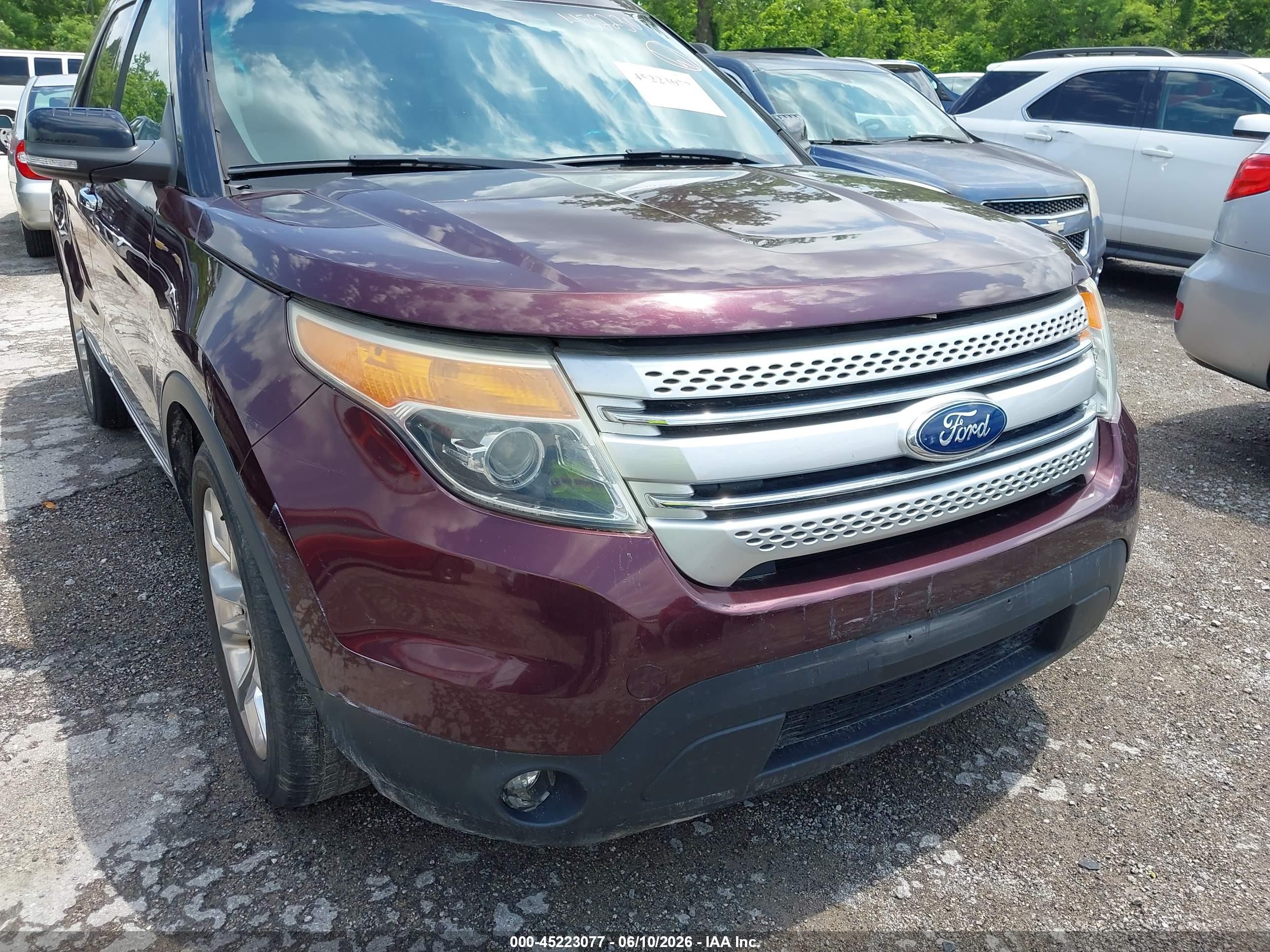 2011 Ford Explorer Xlt Maroon vin: 1FMHK7D8XBGA75946