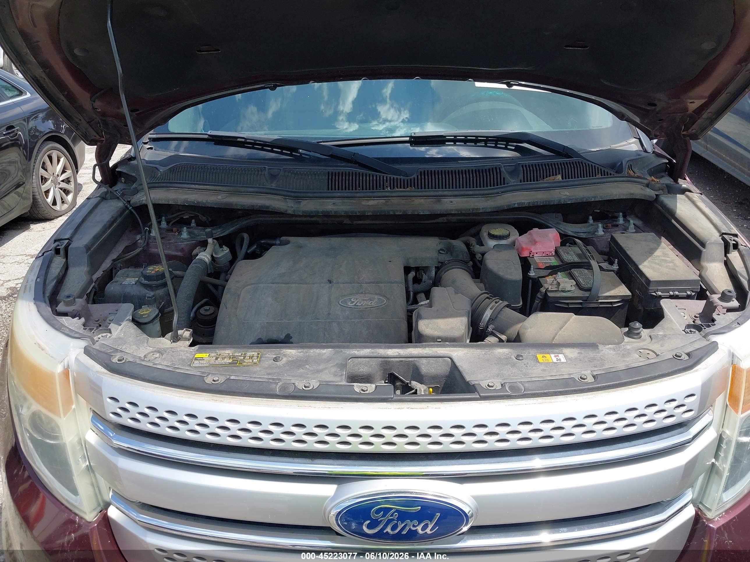 2011 Ford Explorer Xlt Maroon vin: 1FMHK7D8XBGA75946