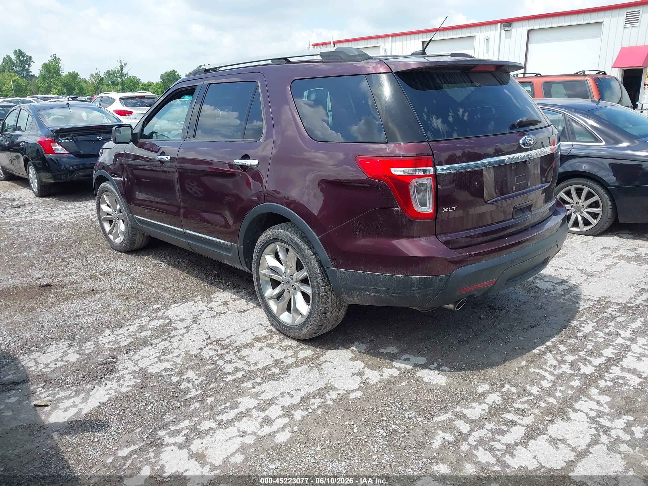 2011 Ford Explorer Xlt Maroon vin: 1FMHK7D8XBGA75946