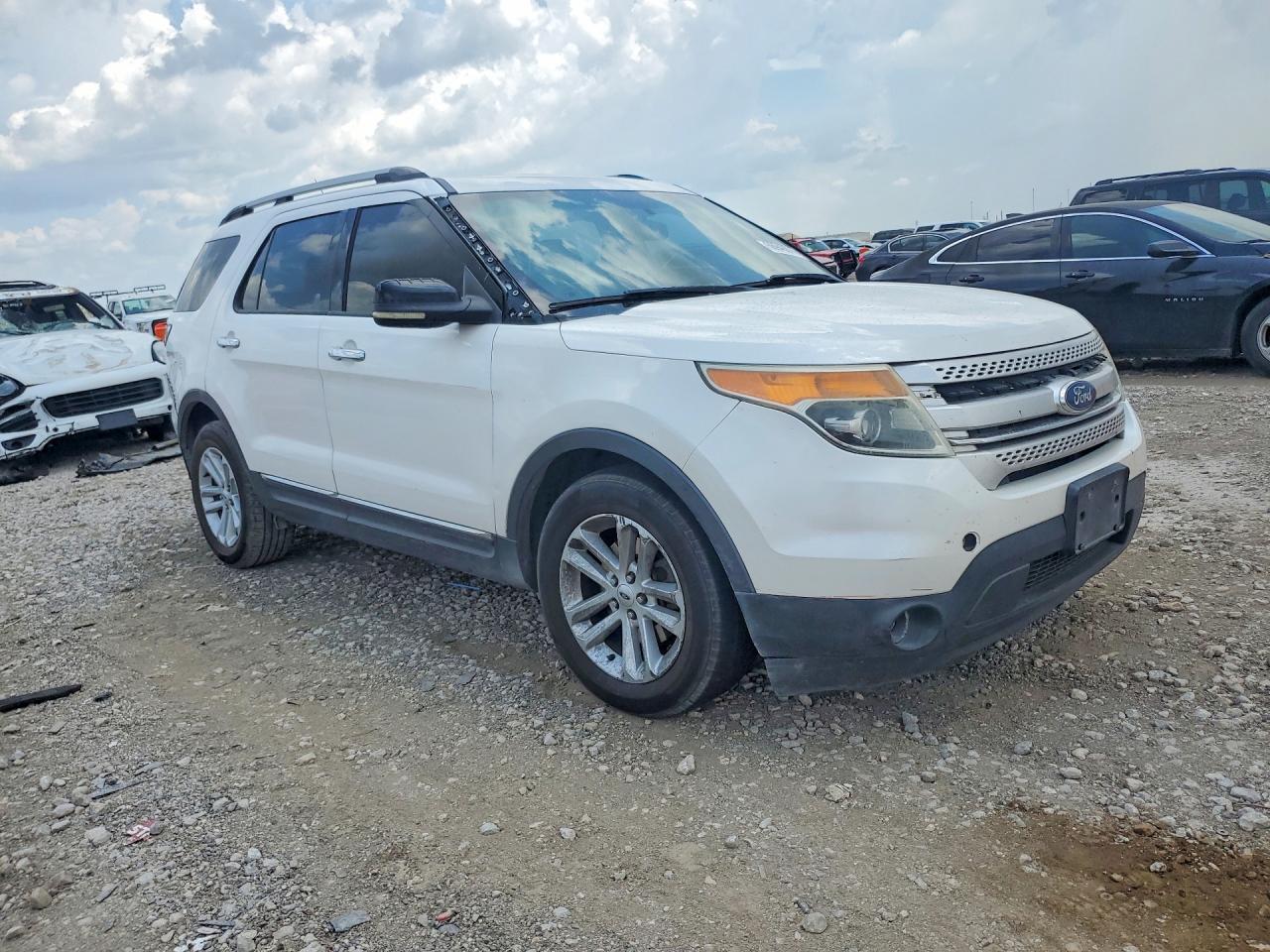 2012 Ford Explorer Xlt White vin: 1FMHK7D8XCGA82512