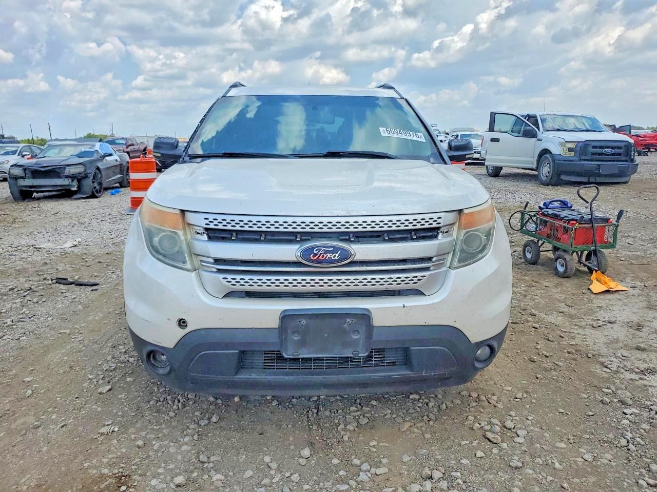 2012 Ford Explorer Xlt White vin: 1FMHK7D8XCGA82512