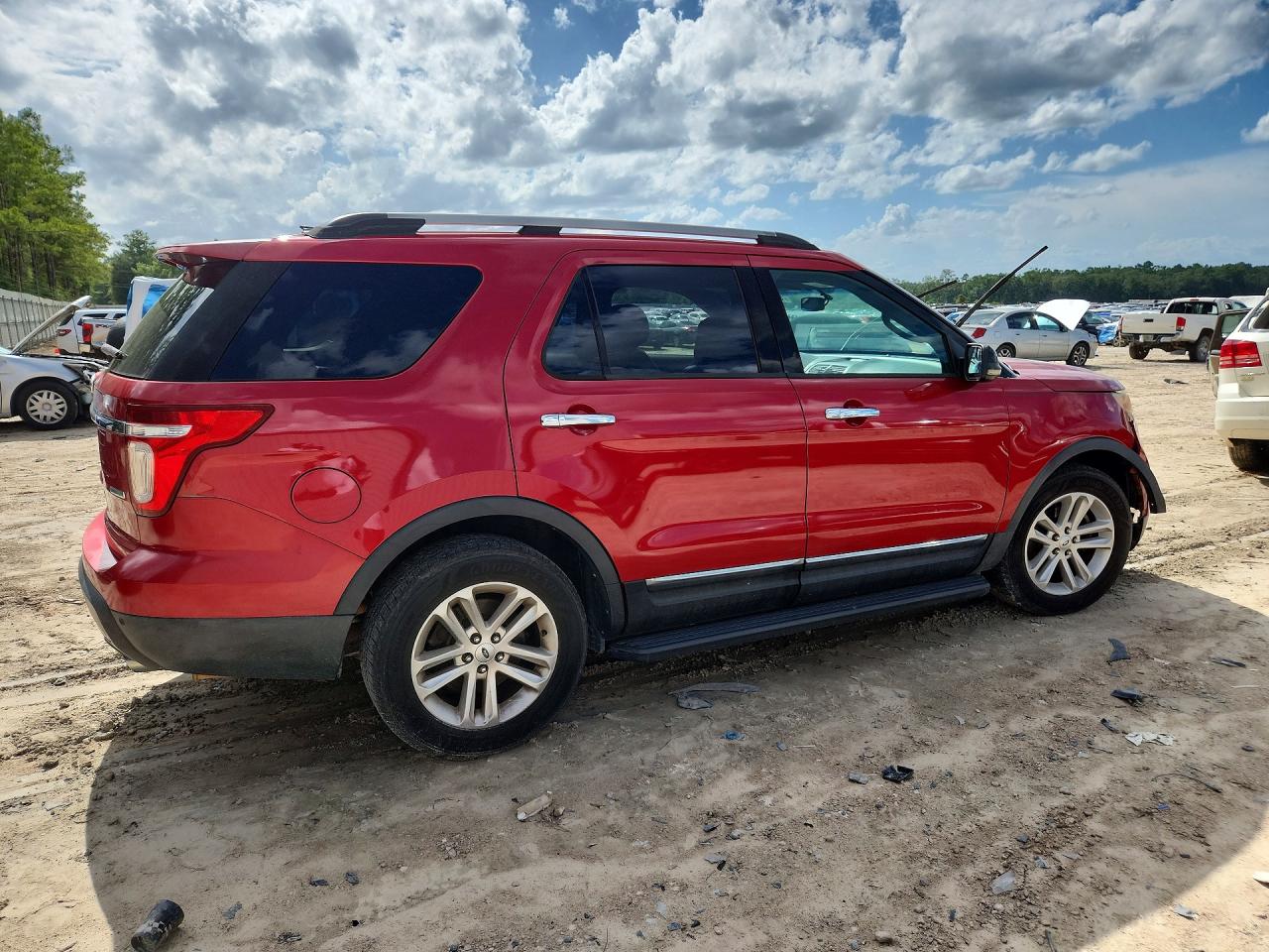 2012 Ford Explorer Xlt Red vin: 1FMHK7D93CGA70937