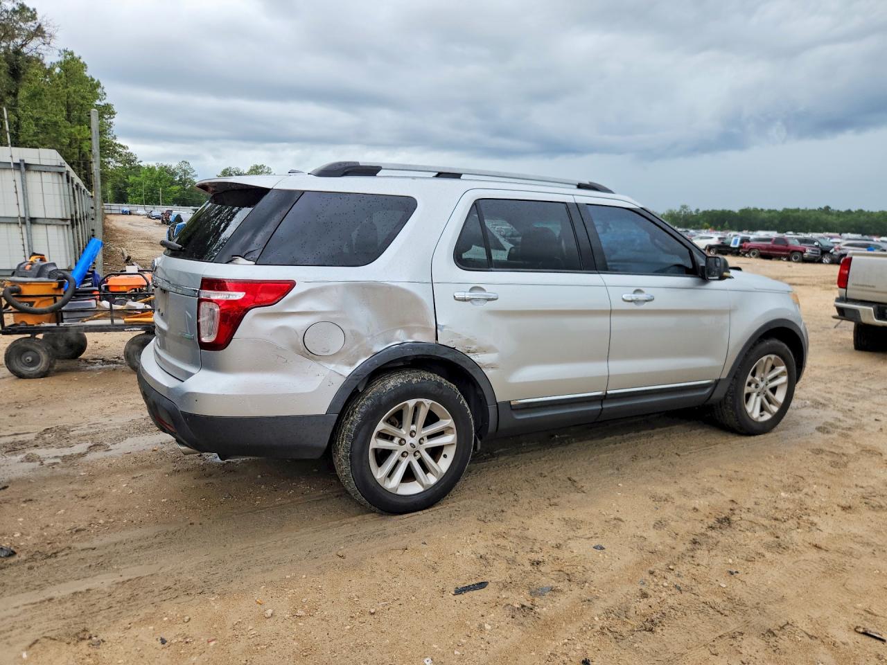 2012 Ford Explorer Xlt Silver vin: 1FMHK7D94CGA15719
